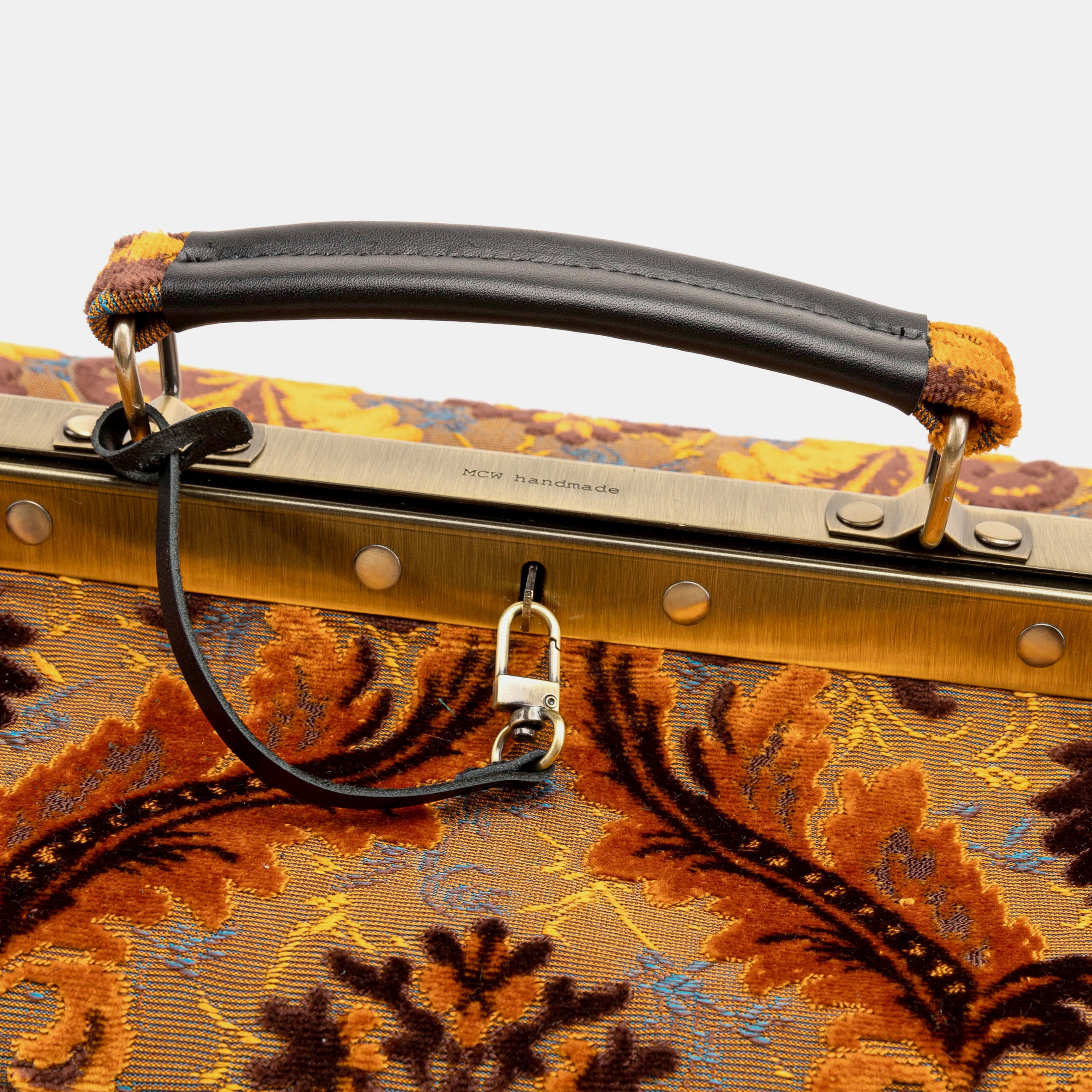 Gladstone Bag Carpet Doctor Bag Victorian Weekender Bag Shoulder Frame Bag Genevieve Burnout Velvet Revival Sienna Carpetbagger Carpetbag of America logo