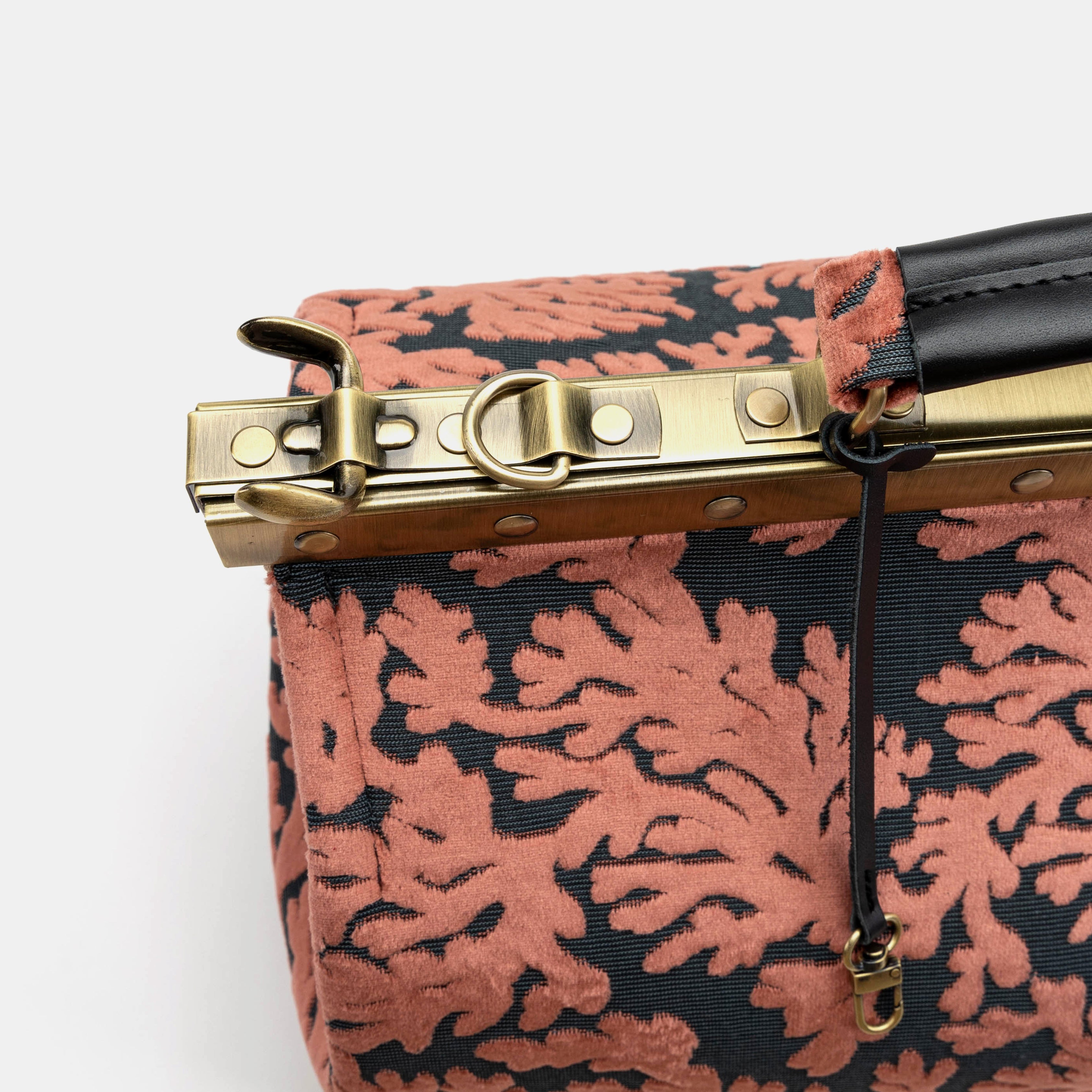 Gladstone Bag Carpet Doctor Bag Victorian Weekender Bag Shoulder Frame Bag Celine Burnout Velvet St Tropez Scuba Coral Carpetbagger Carpetbag of America detail