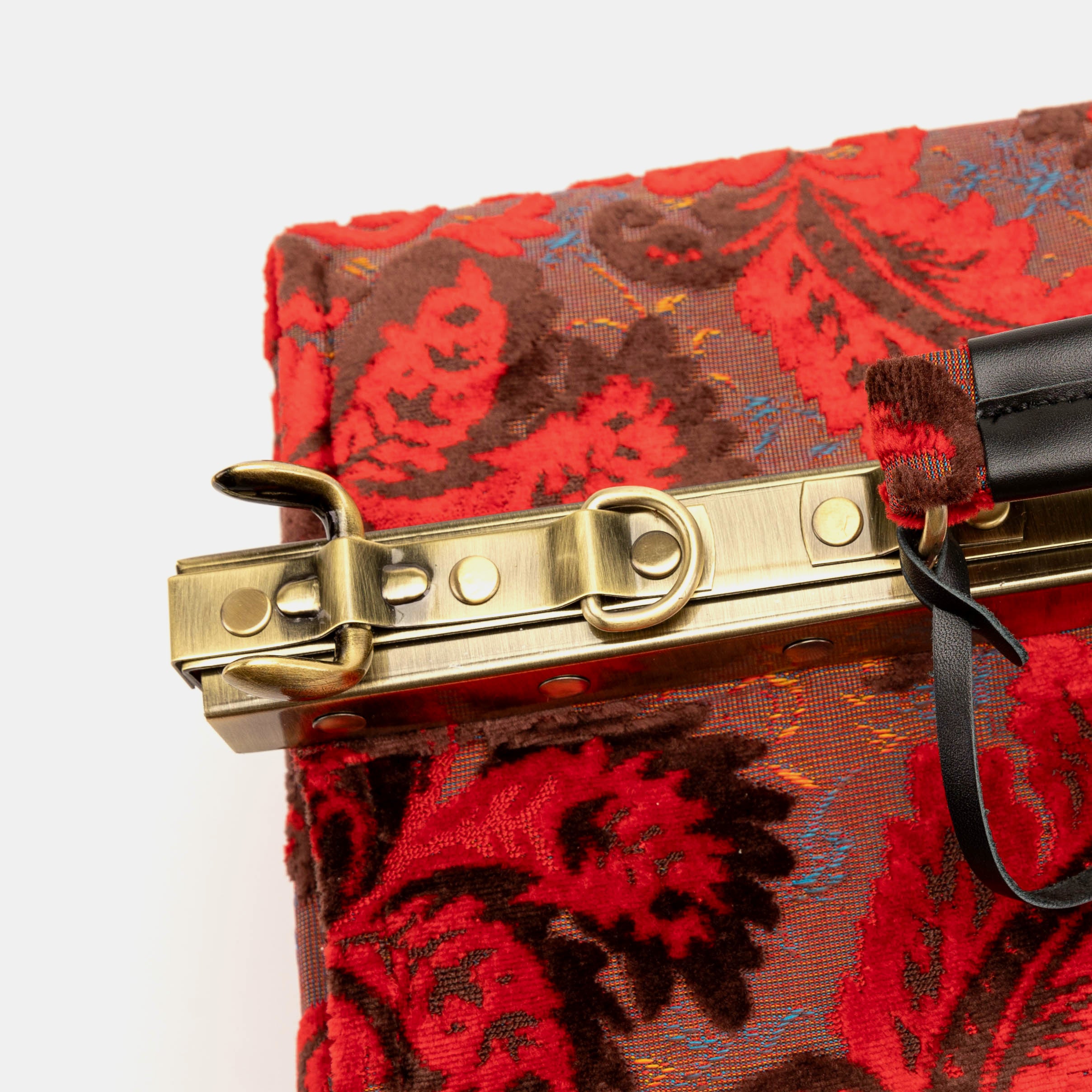 Gladstone Bag Carpet Doctor Bag Victorian Weekender Bag Shoulder Frame Bag Genevieve Burnout Velvet Revival Scarlet Carpetbagger Carpetbag of America frame