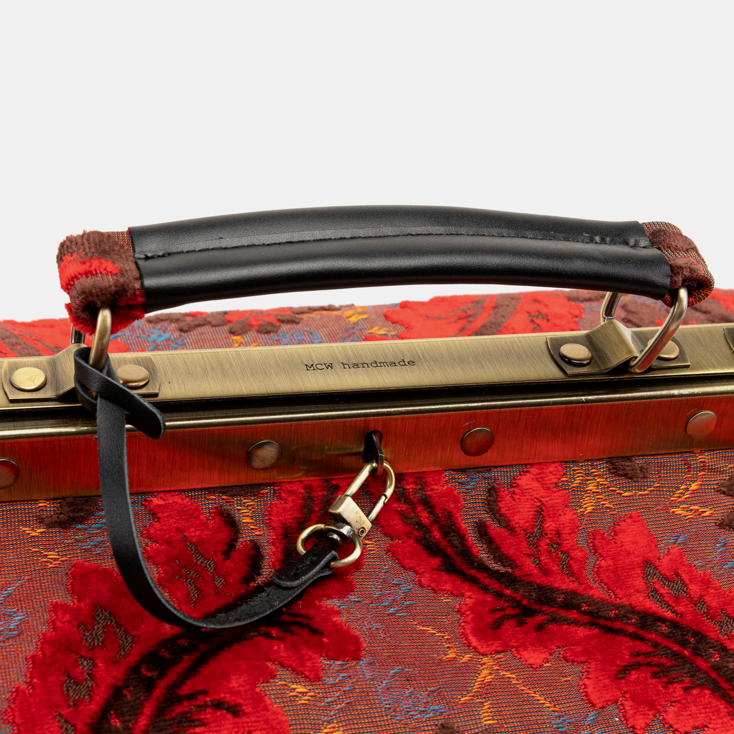 Gladstone Bag Carpet Doctor Bag Victorian Weekender Bag Shoulder Frame Bag Genevieve Burnout Velvet Revival Scarlet Carpetbagger Carpetbag of America logo