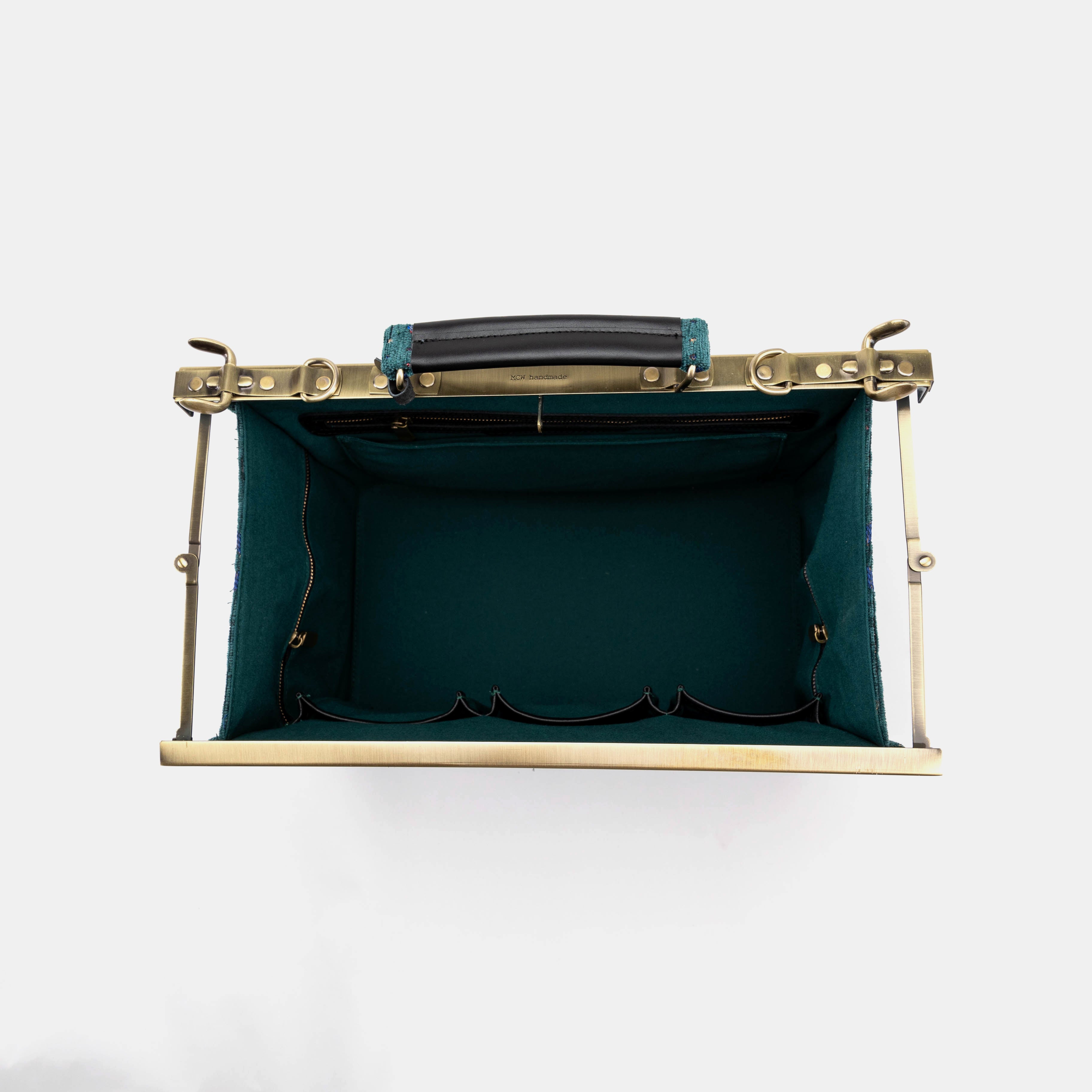 PDX Portland Airport Genevieve Carpet Gladstone Bag inside