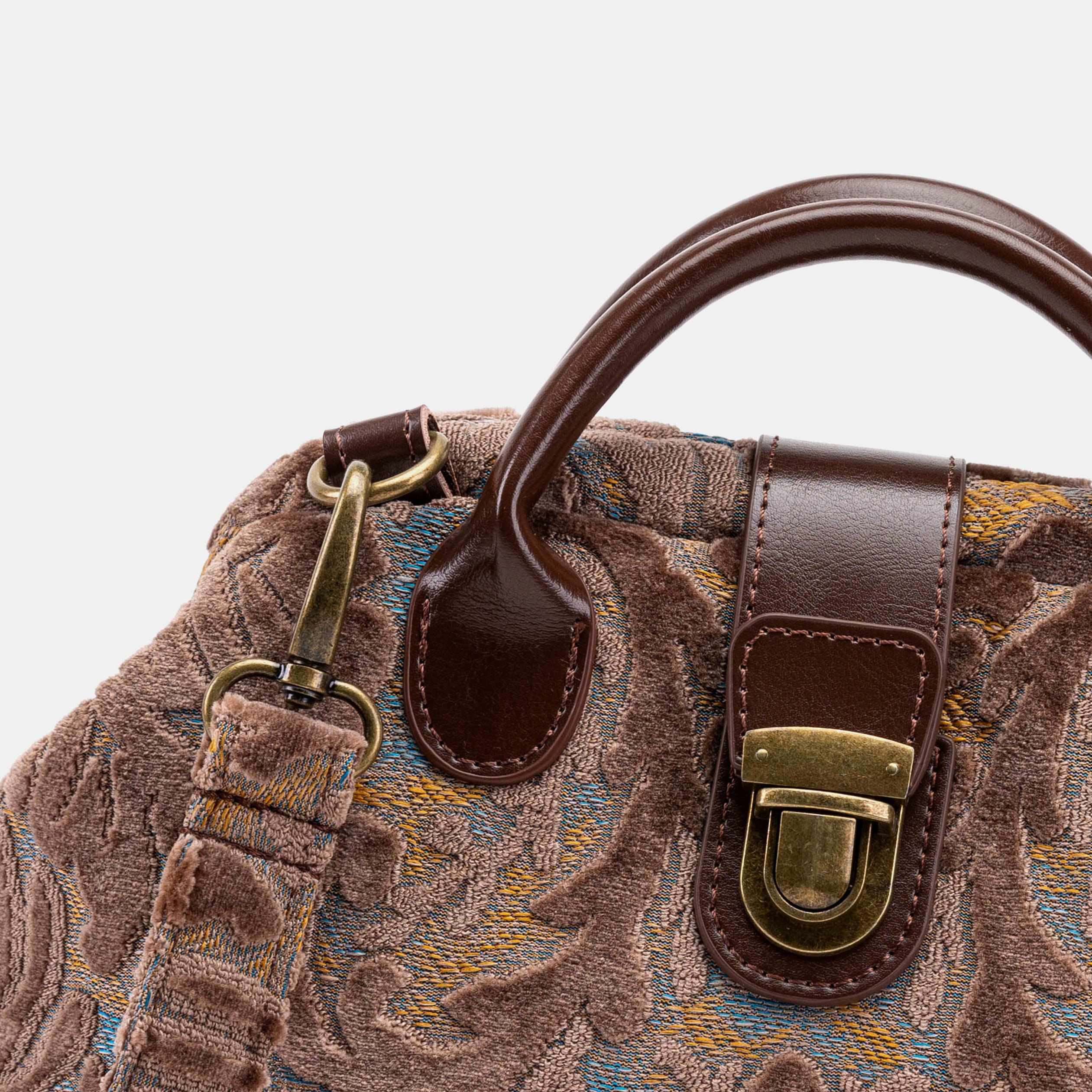 Everyday Backpack |Burnout velvet Camel detail