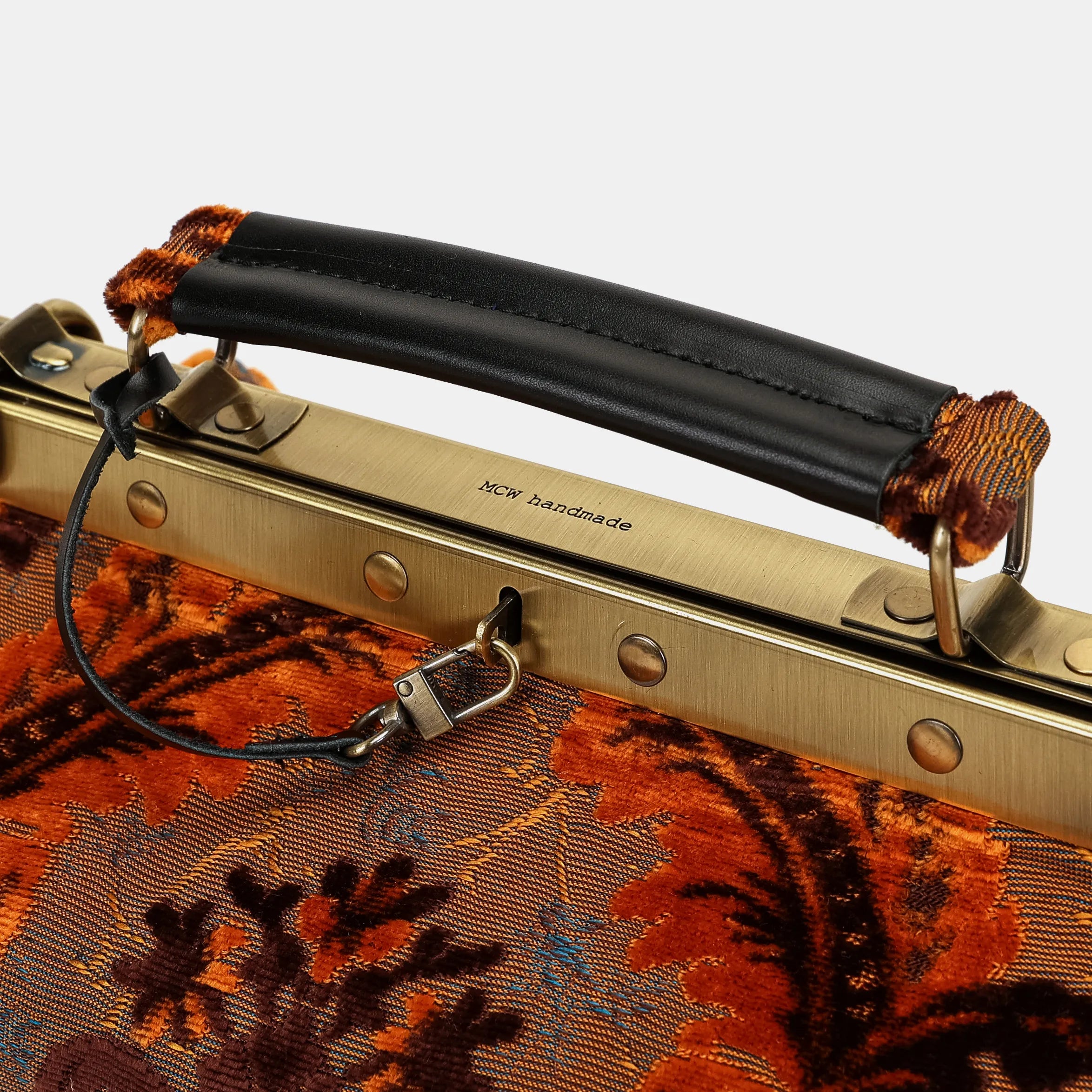 Burnout Velvet Revival Sienna Vivienne Carpet Purse Gladstone Bag logo