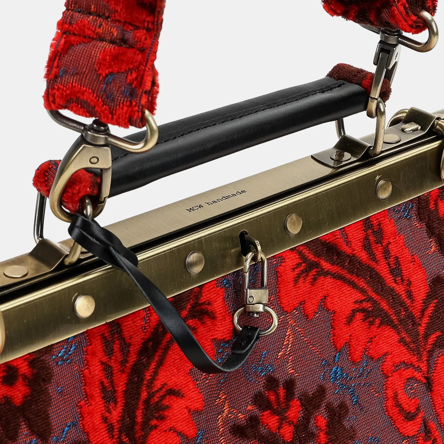 Burnout Velvet Revival Scarlet Cecile Carpet Purse Gladstone Bag handle