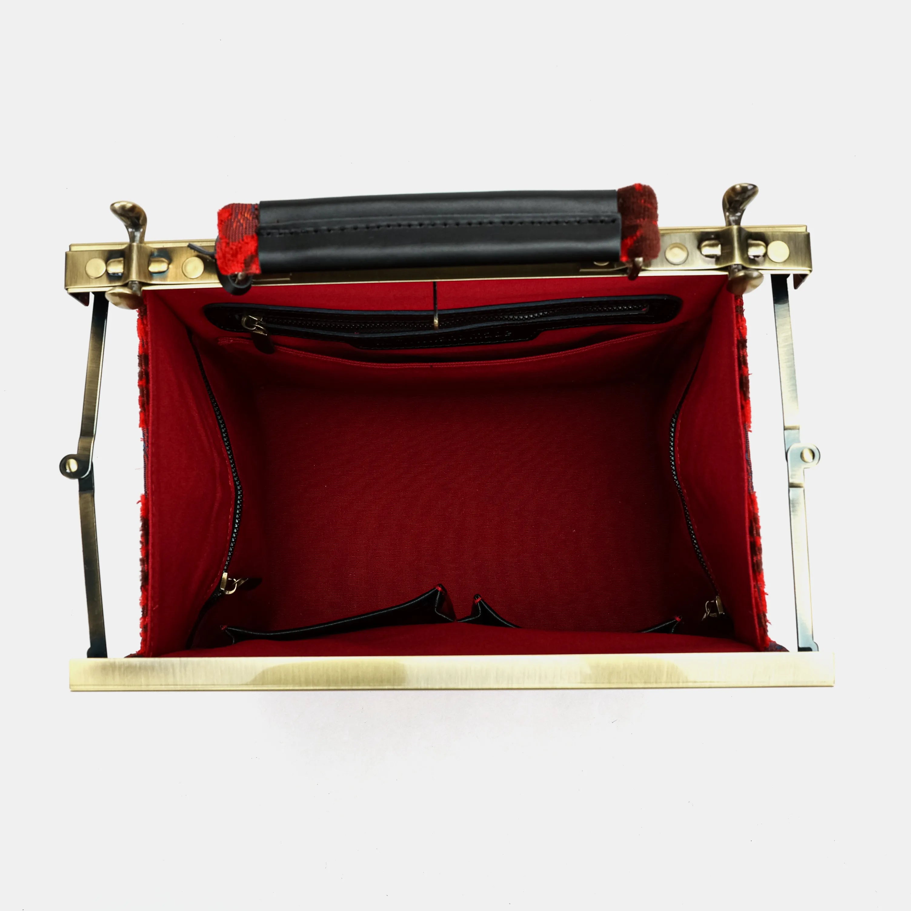 Burnout Velvet Revival Scarlet Cecile Carpet Purse Gladstone Bag inside