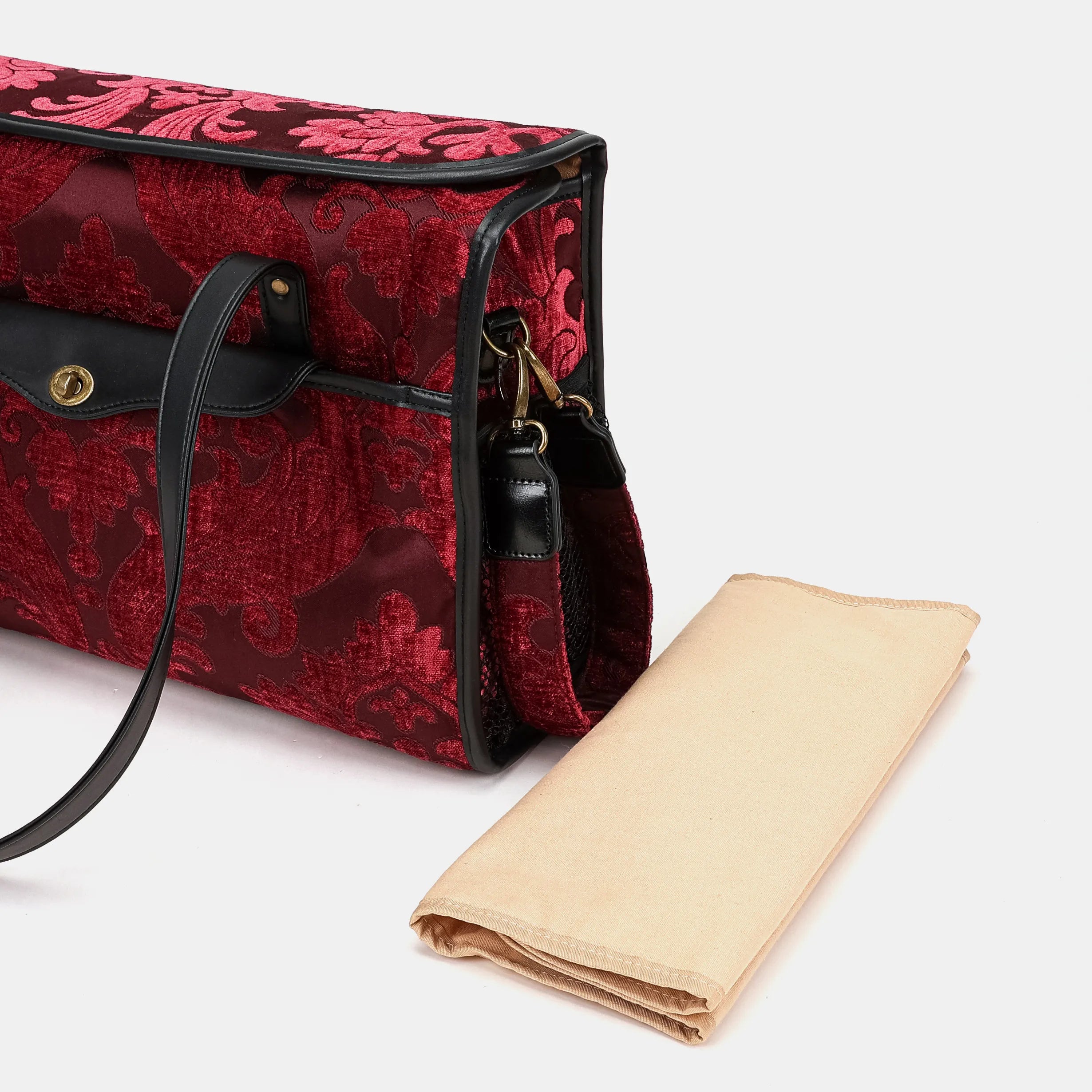 Queen Wine Vintage Carpet Diaper Bag Carpetbag of America changing mat