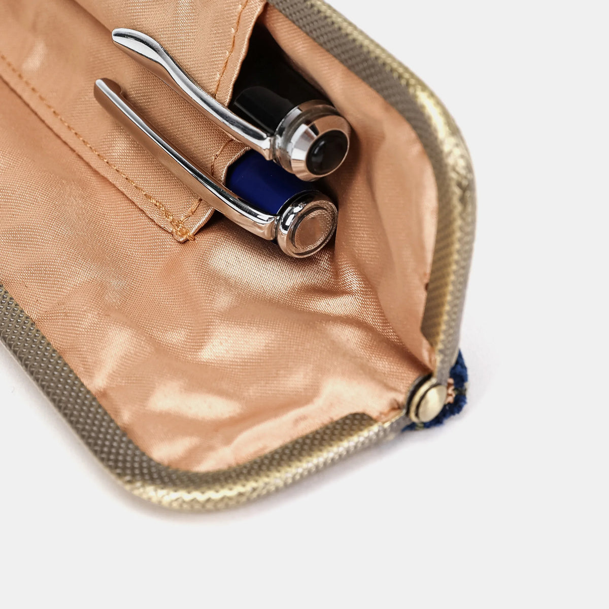 Traditional Blue Duo Pen Case Carpetbag of America detail