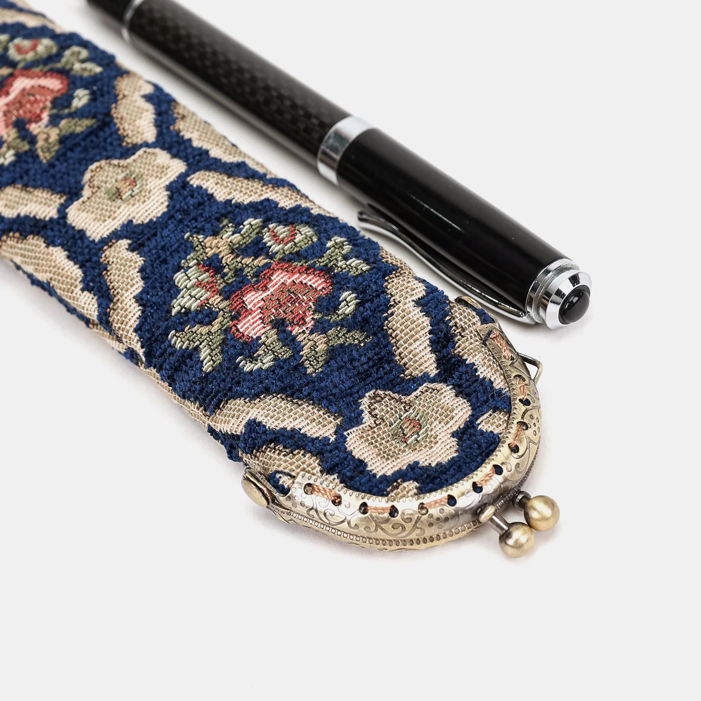 Traditional Blue Solo Pen Case Carpetbag of America metal frame