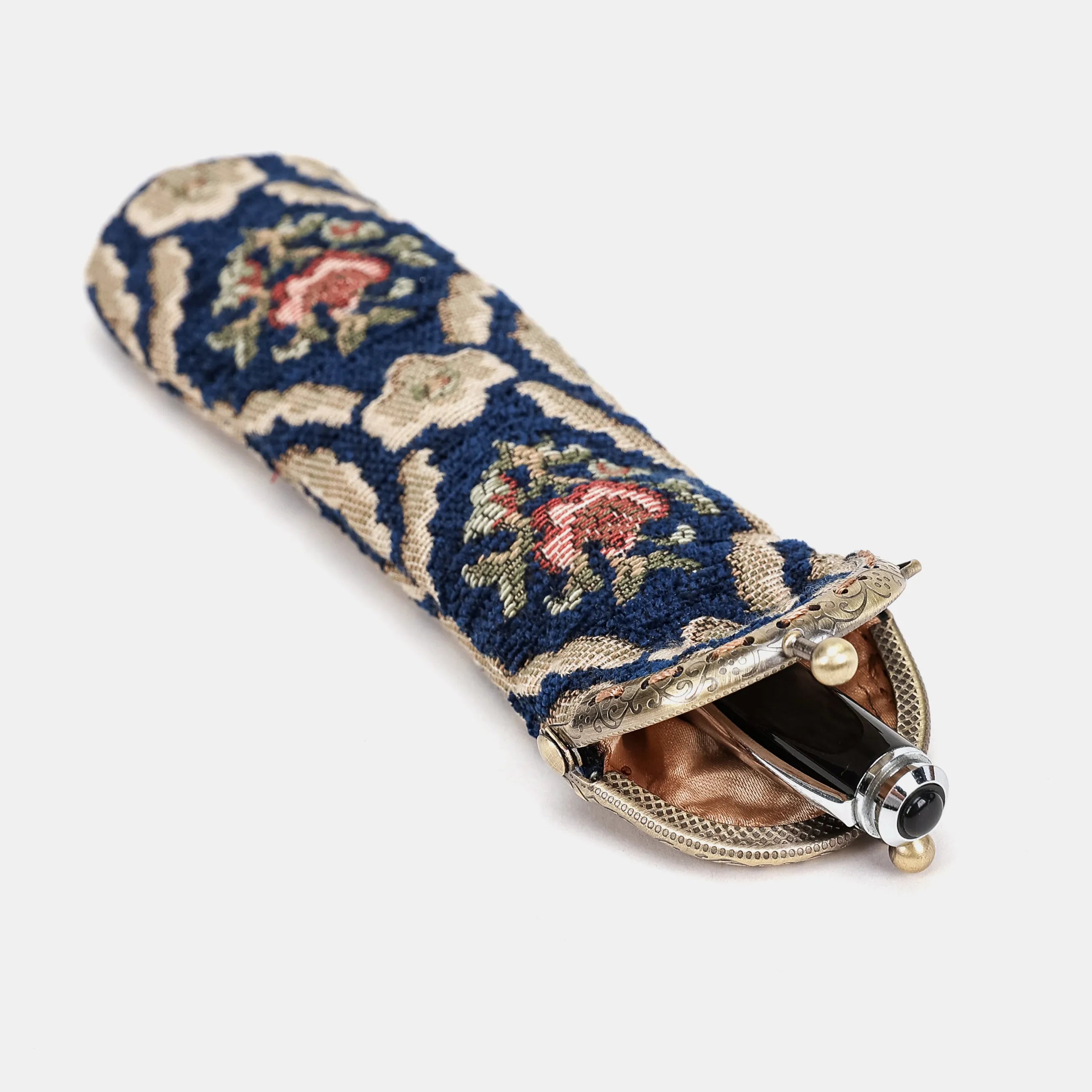 Traditional Blue Solo Pen Case Carpetbag of America in use