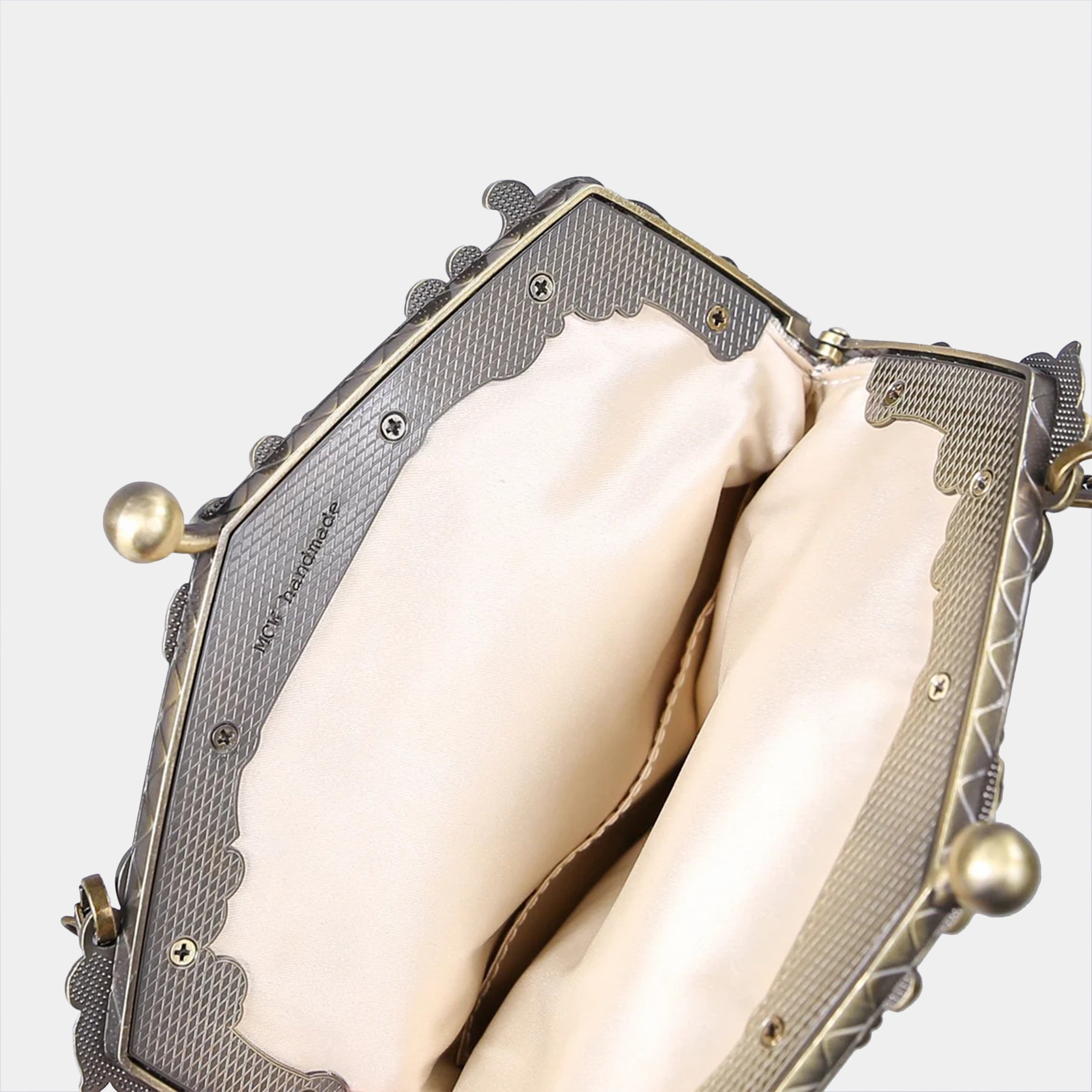 Traditional Cream Chatelaine Purse Large carpet bag of America logo