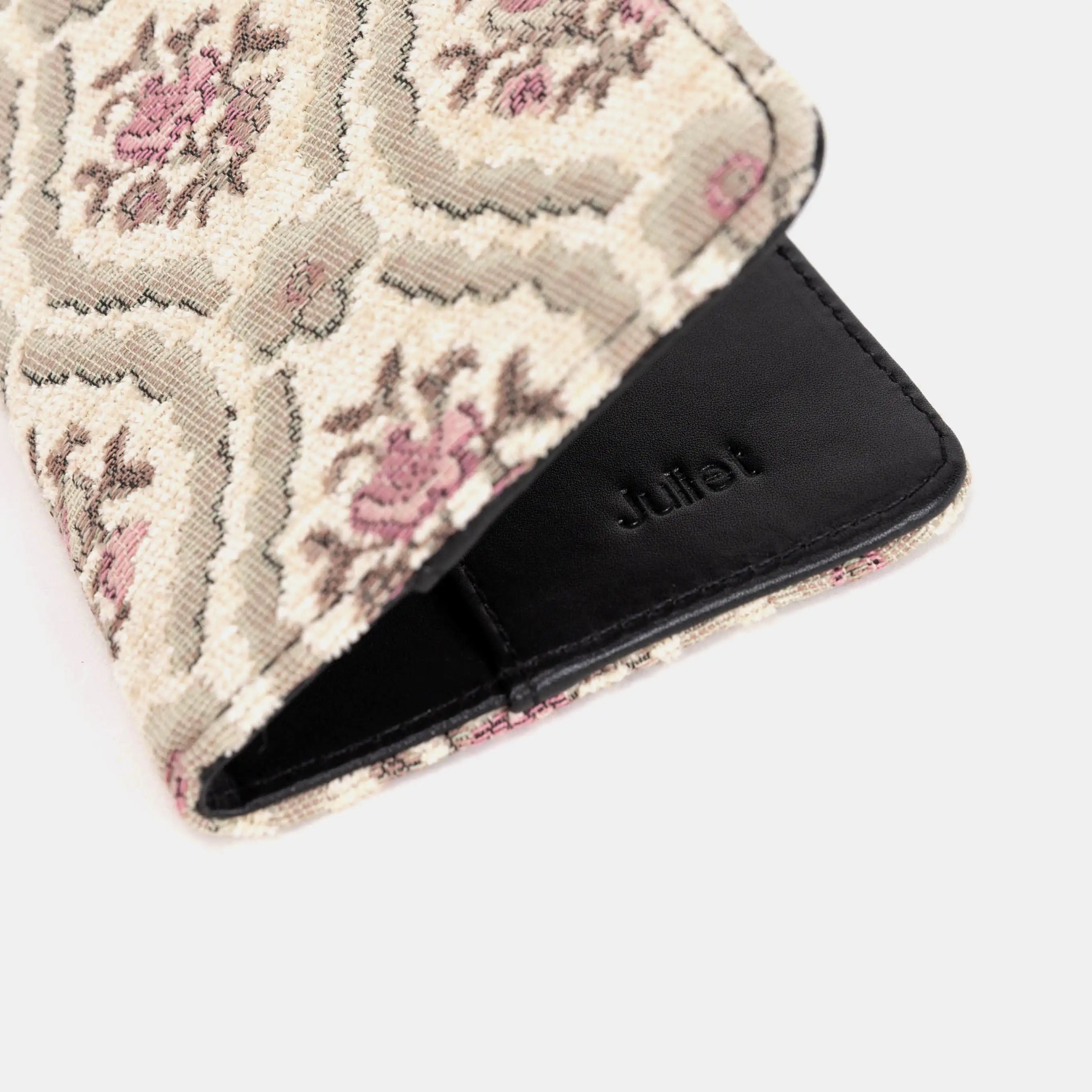 Traditional Cream Passport Cover of America bottom