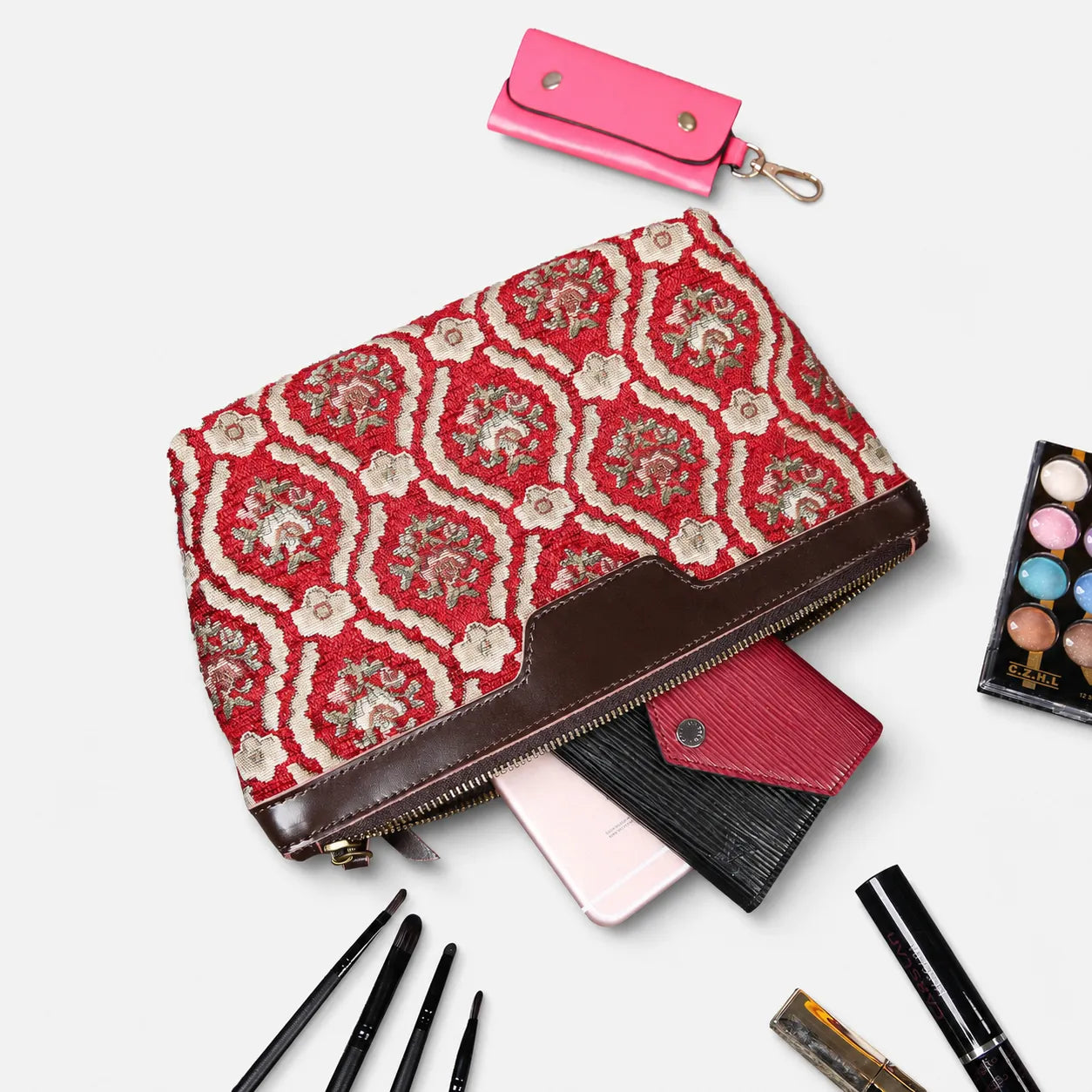 Traditional Red Carpet Makeup Bag carpet bag MCW Handmade of America lay flat