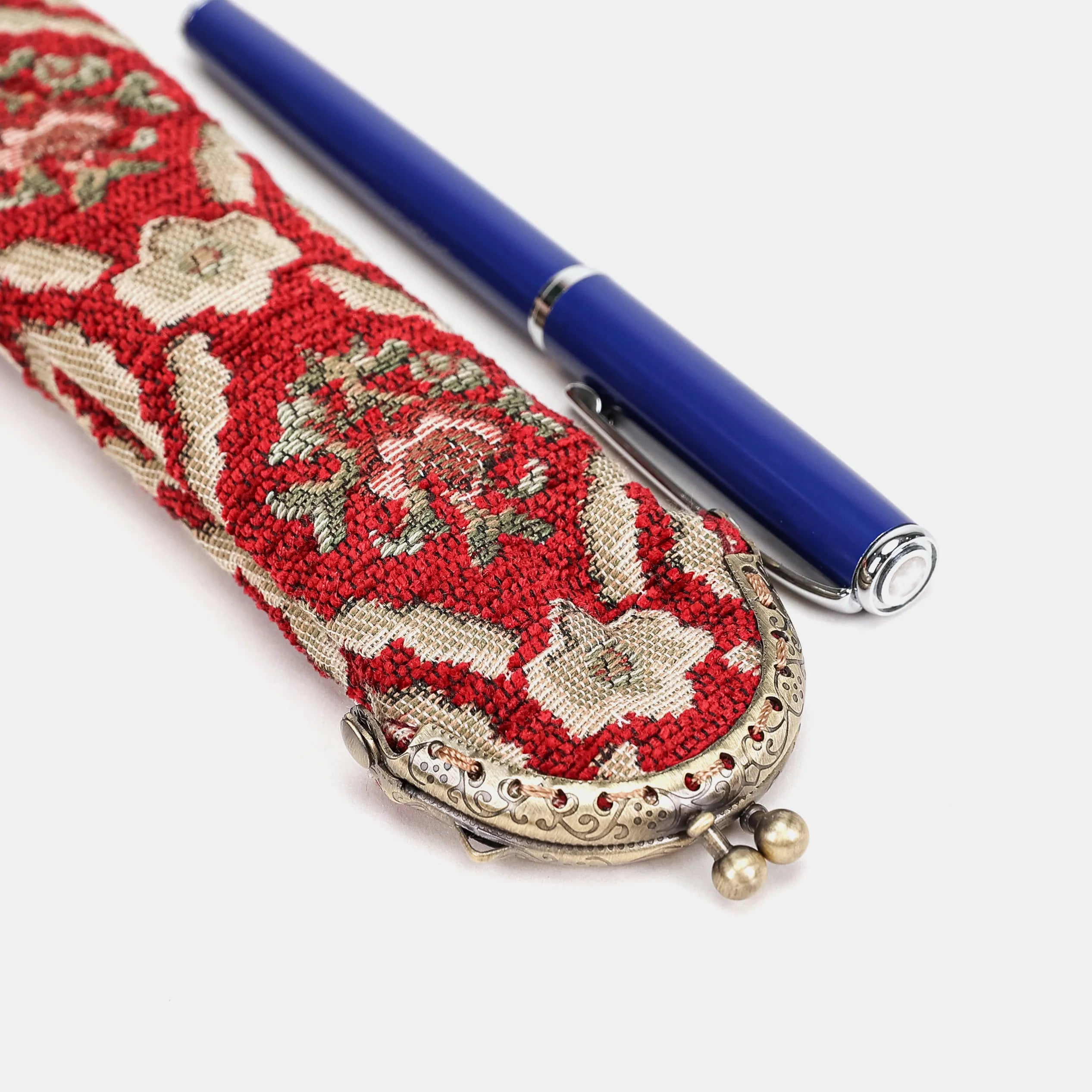 Traditional Red Solo Pen Case Carpetbag of America metal frame