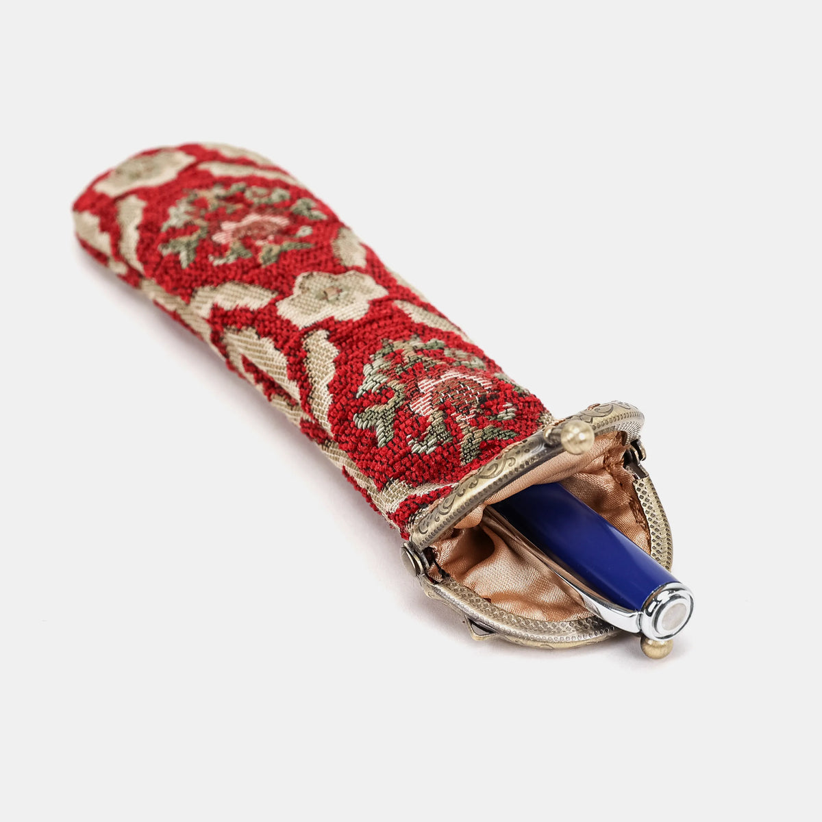 Traditional Red Solo Pen Case Carpetbag of America in use