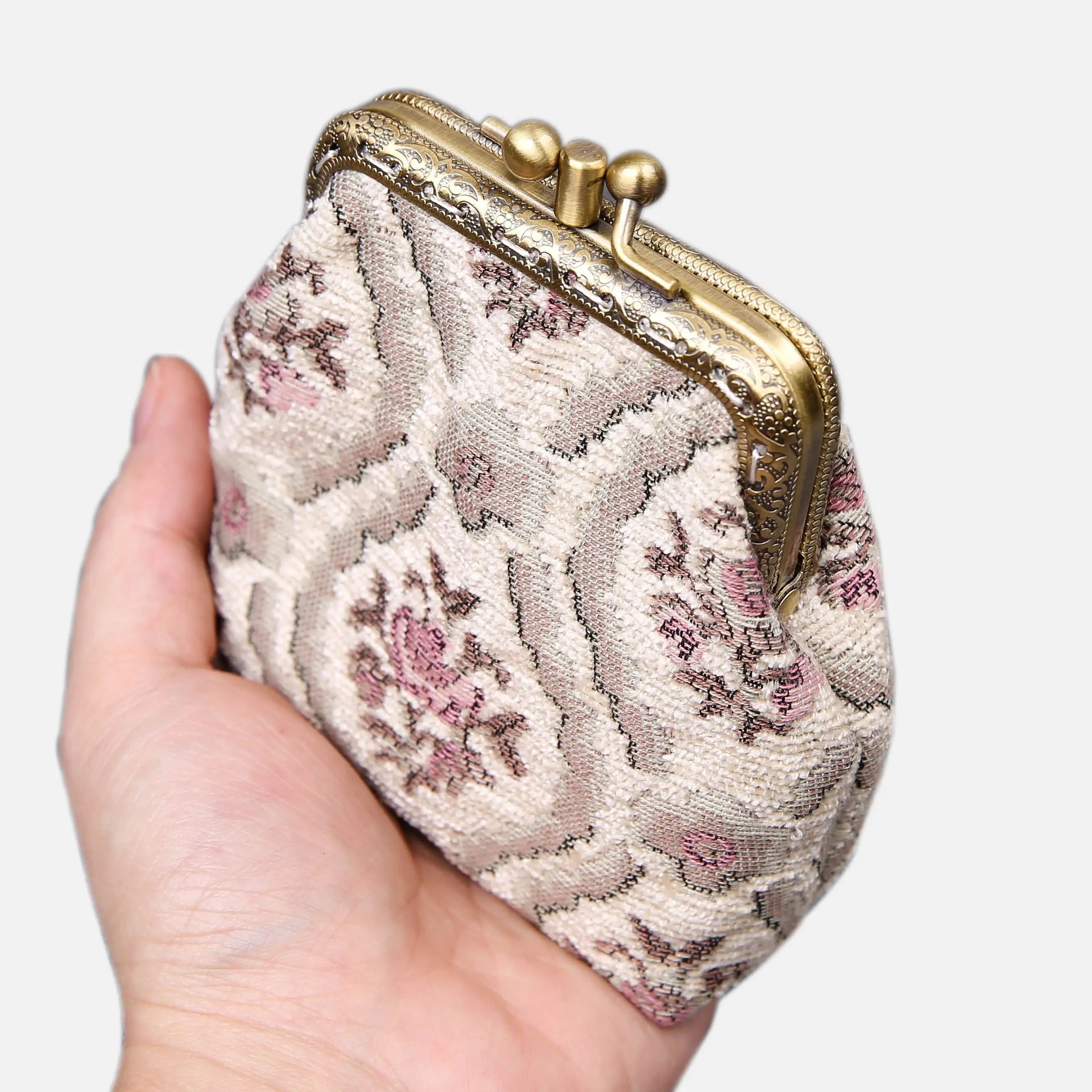 Traditional Series Double Kiss Clasp Coin Purse of America in the hand-2