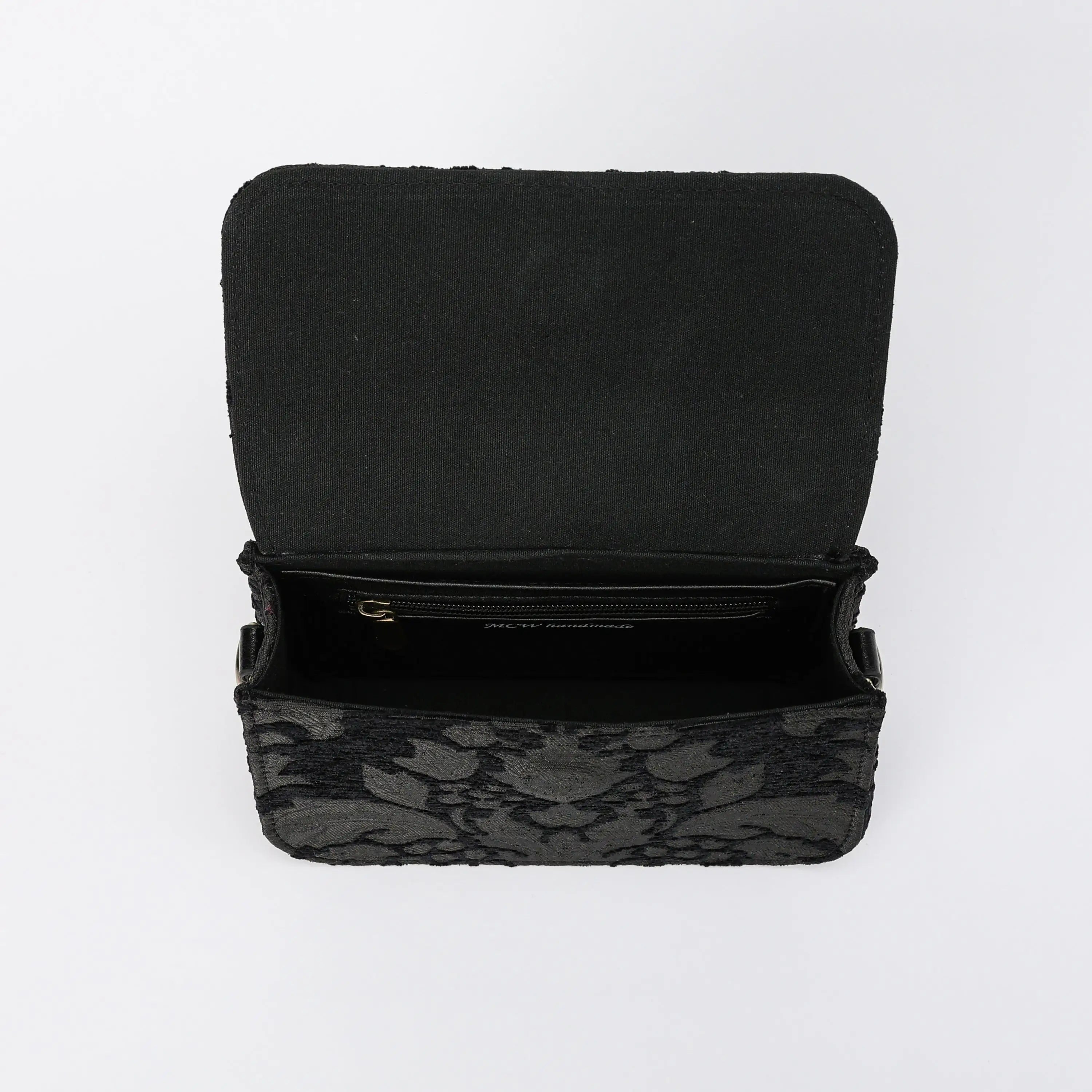 Victorian Blossom blk Flap Crossbody Bag carpet bag of America opening