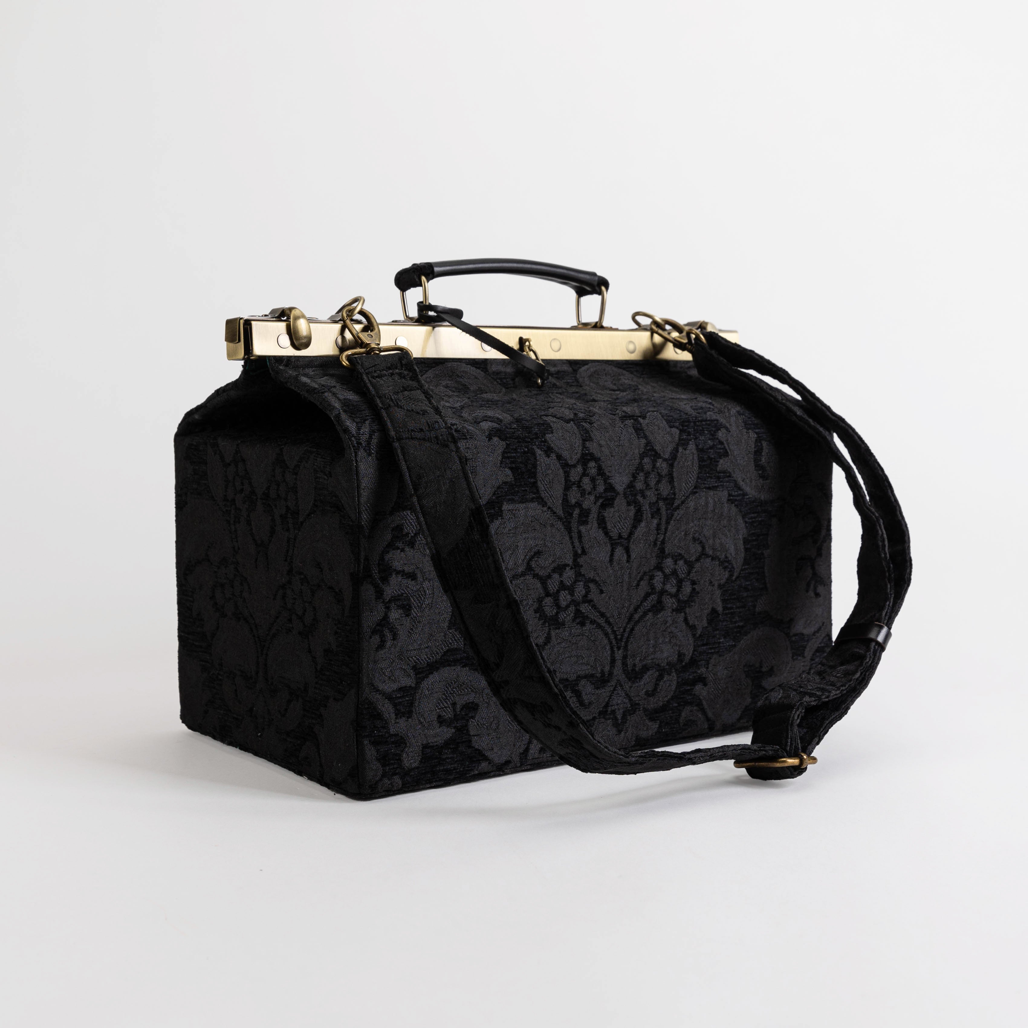 Victorian Blossom Black/Black Genevieve Carpet Gladstone Bag of America with shoulder strap