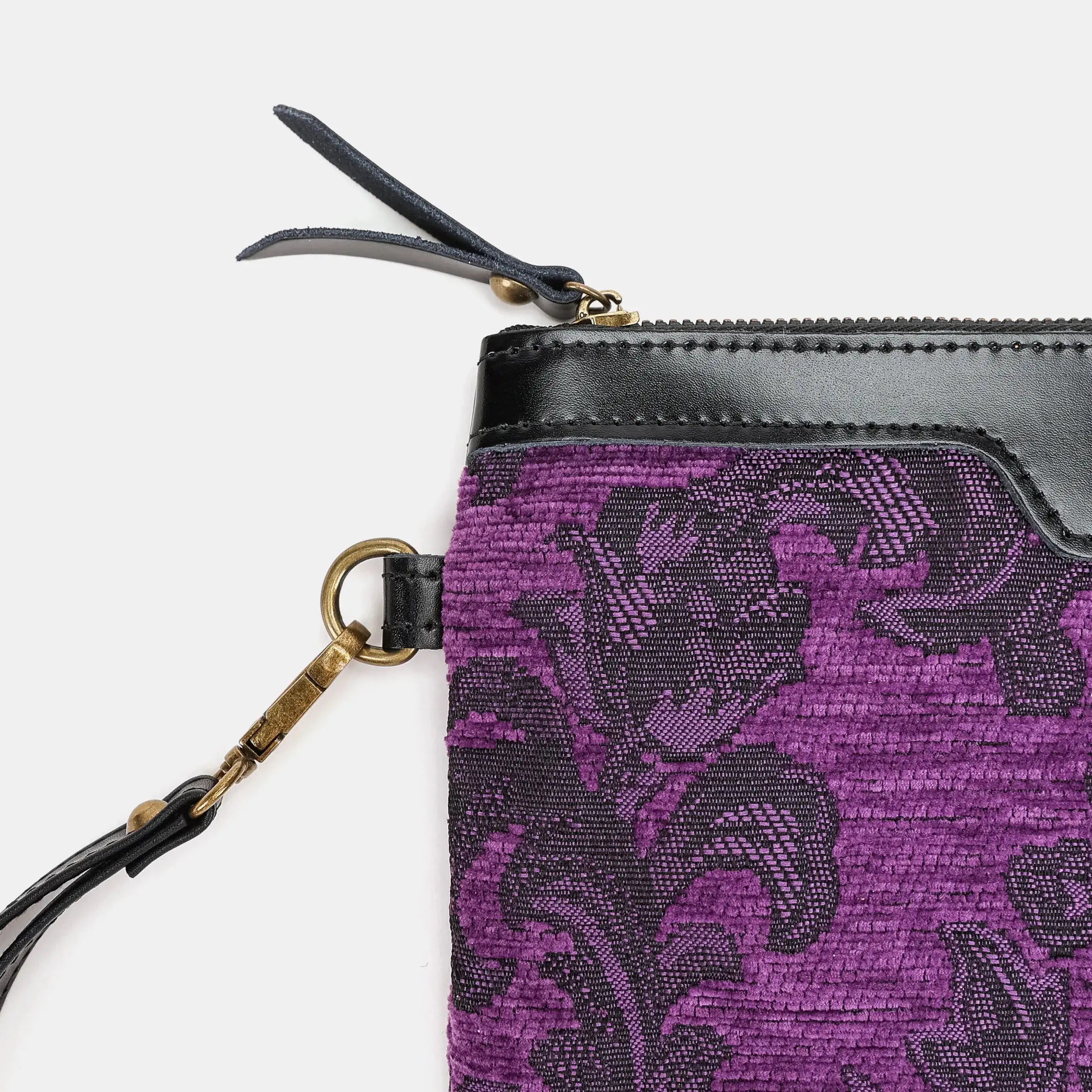 Victorian Blossom Purple Wristlet Clutch Carpetbag of America-details