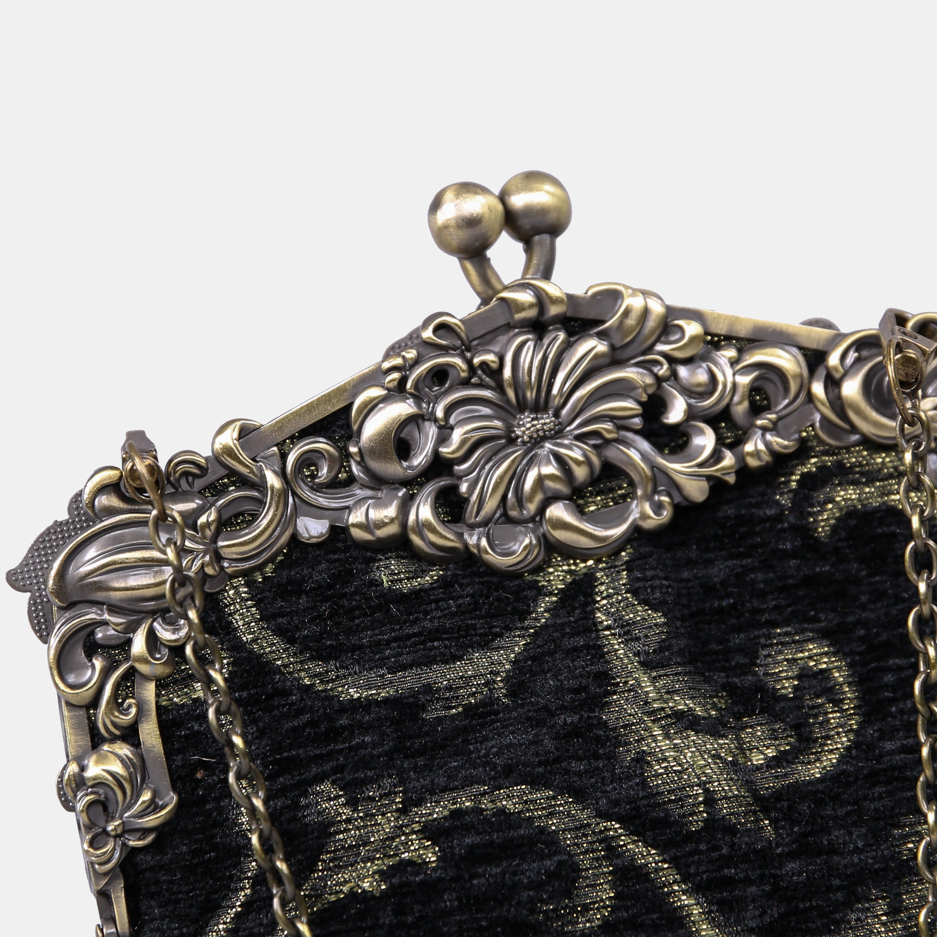 Vintage Scroll Black/Green Chatelaine Purse Large carpet bag of America detail