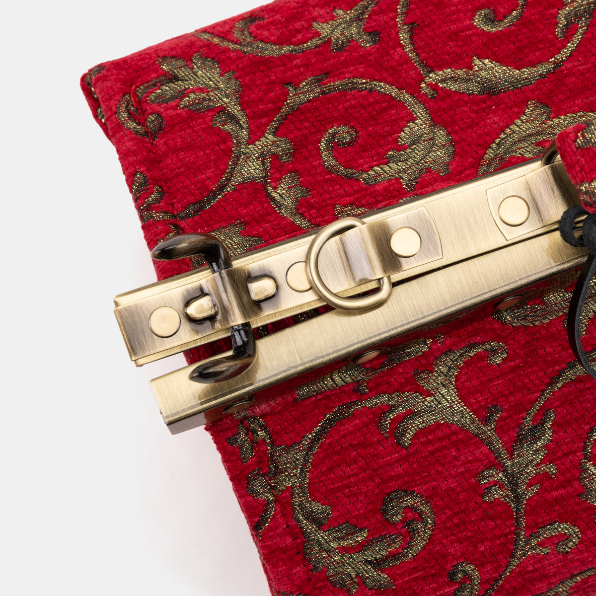 Vintage Scroll Red Genevieve Carpet Gladstone Bag of America frame