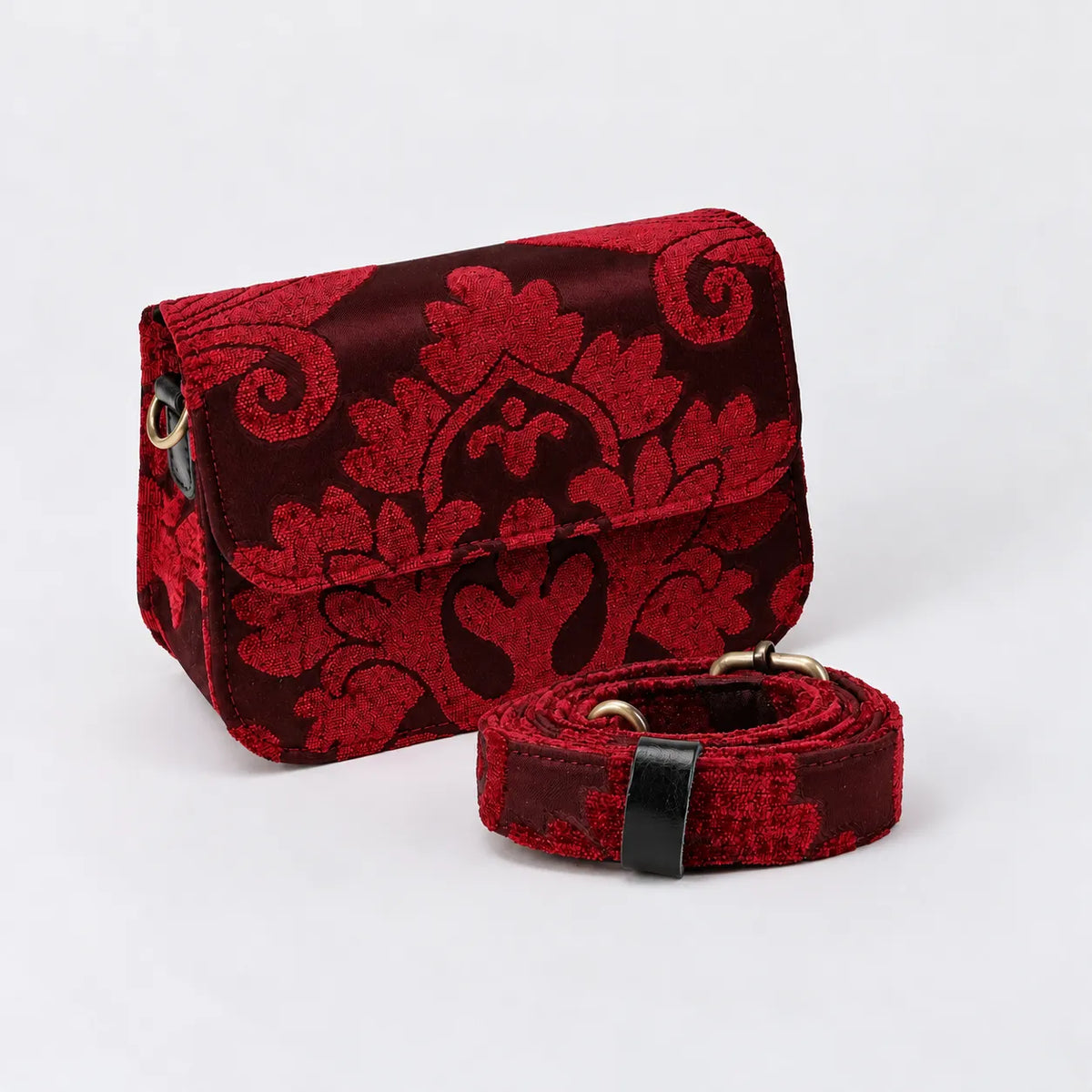 Queen Wine Flap Crossbody Bag of America display