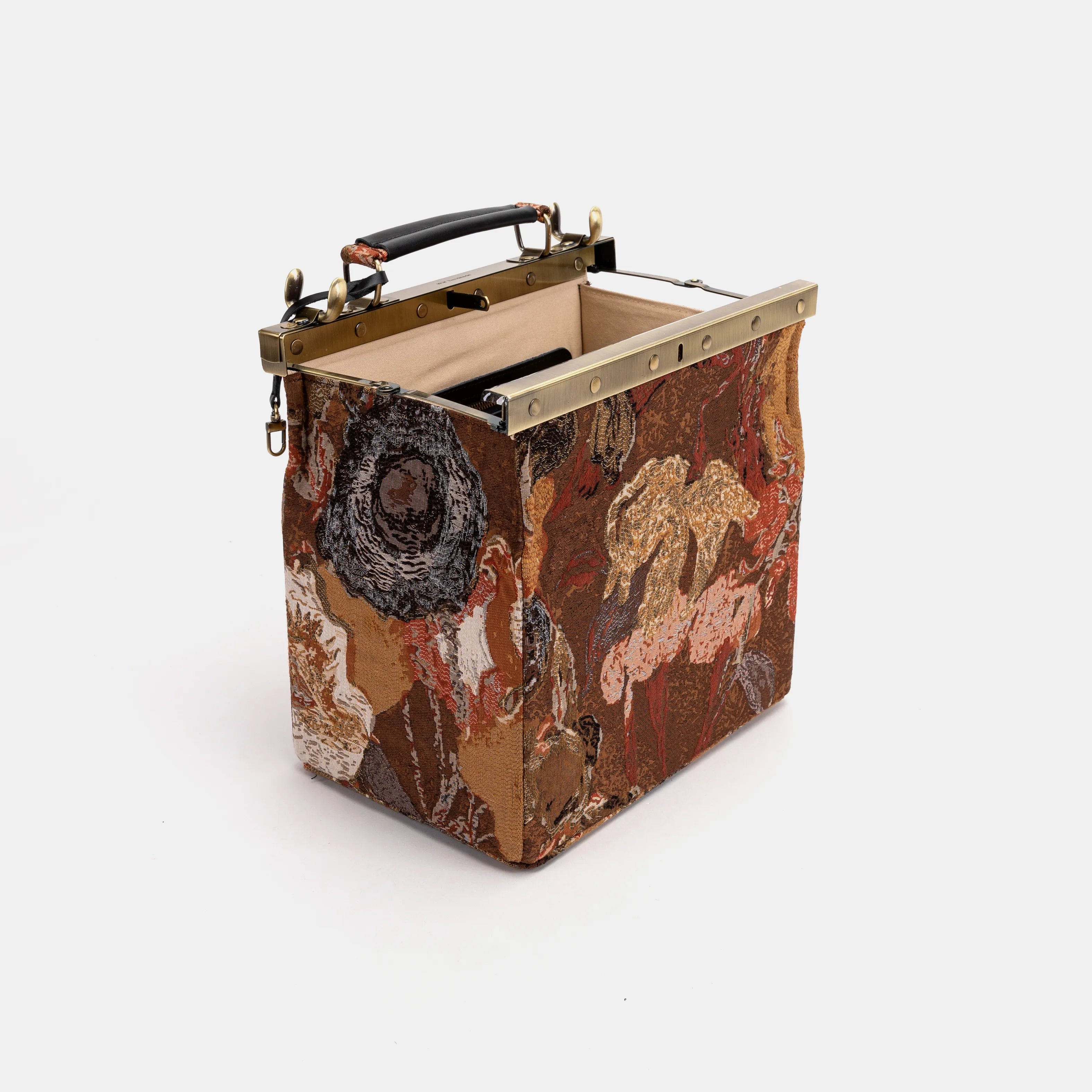 Abstract Brown Vivienne Carpet Purse Gladstone Bag of America open and stand