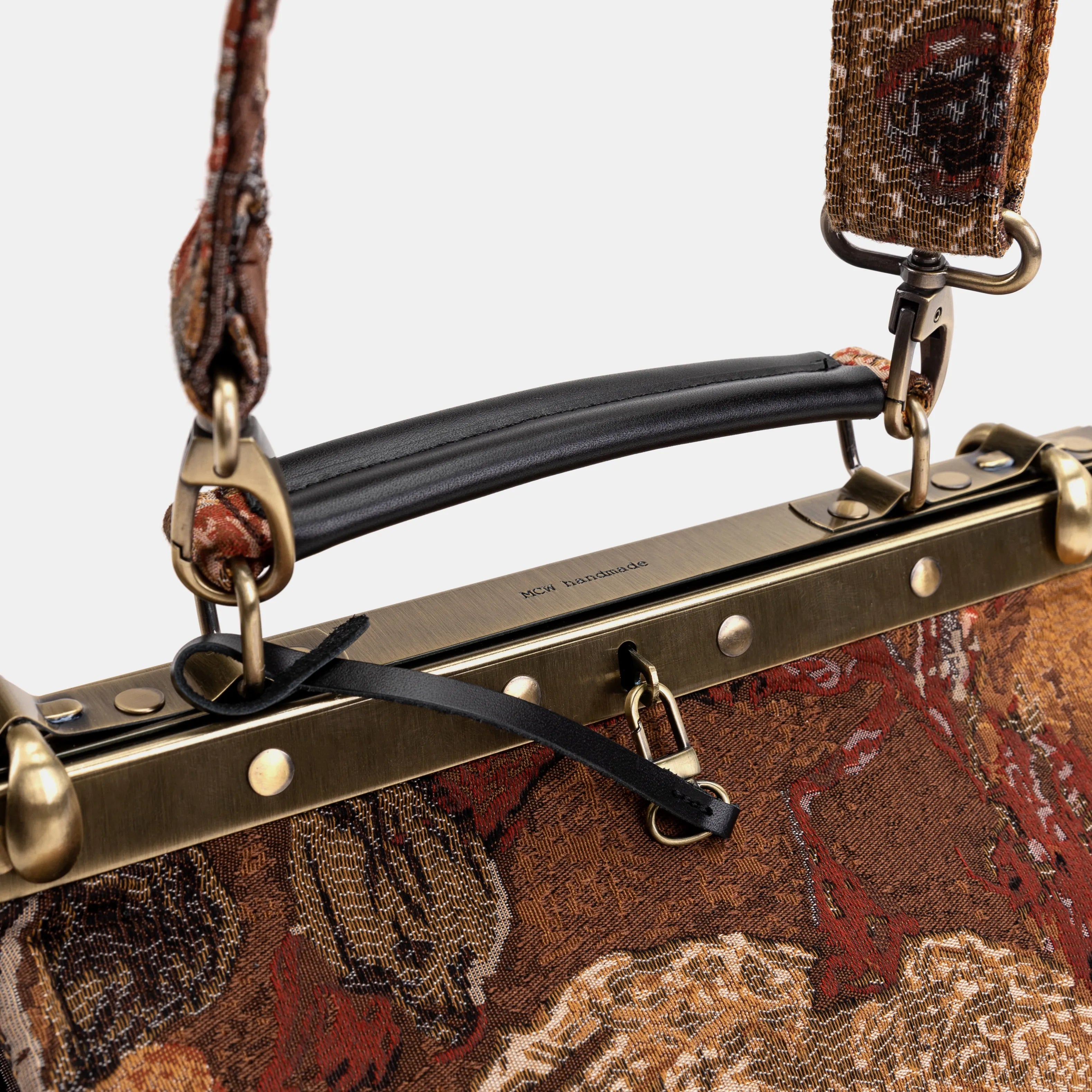 Abstract Brown Vivienne Carpet Purse Gladstone Bag of America handle