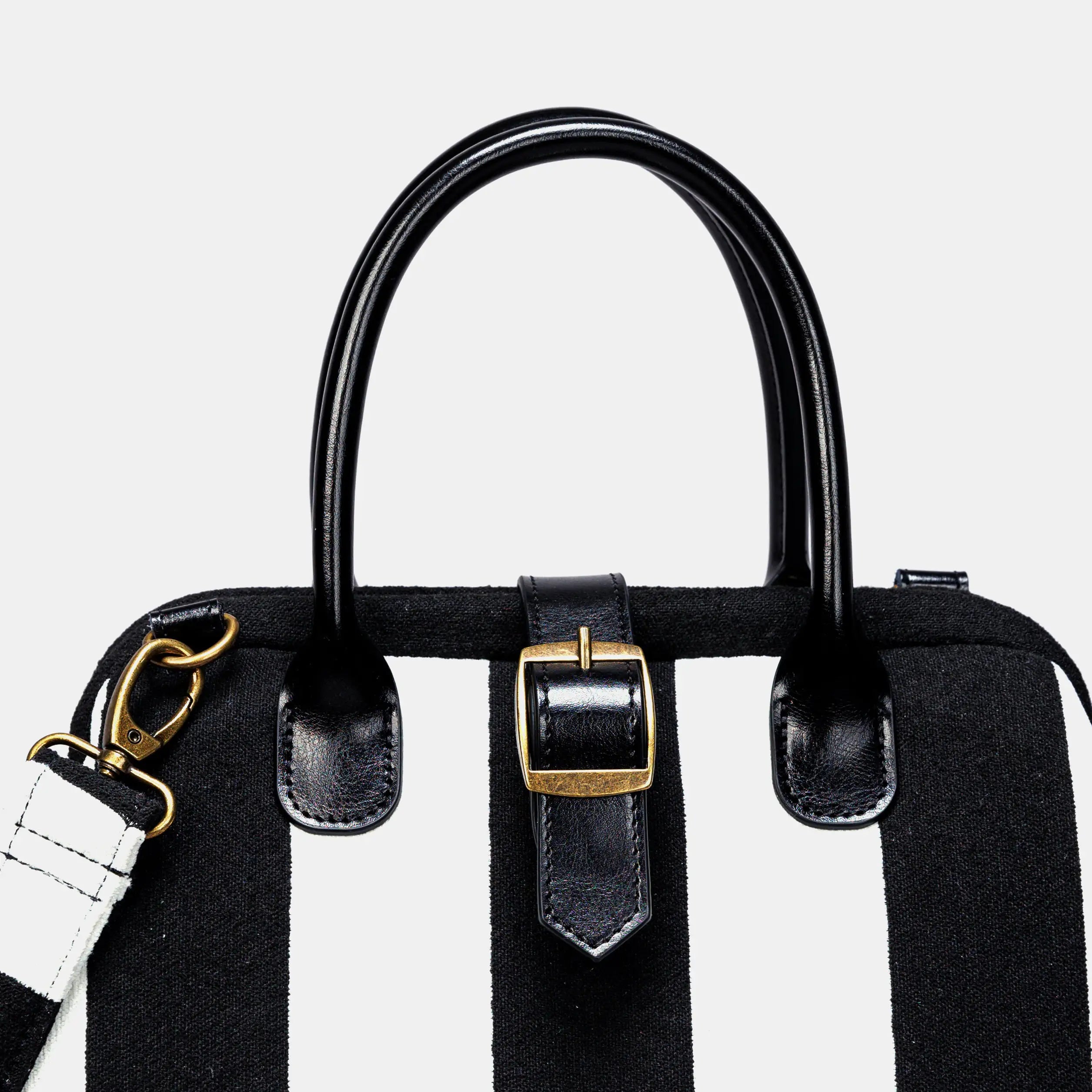 Black & White Beetlejuice Carpet Handbag Purse of America buckle