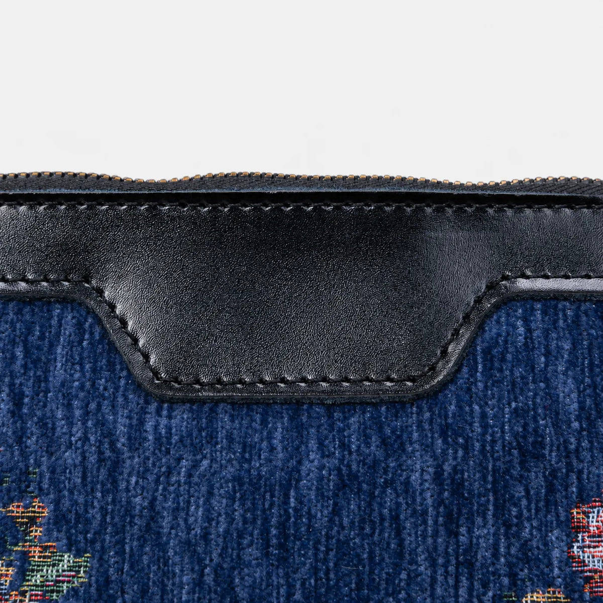 Bouquet Blue Carpet Makeup Bag Carpetbag of America details