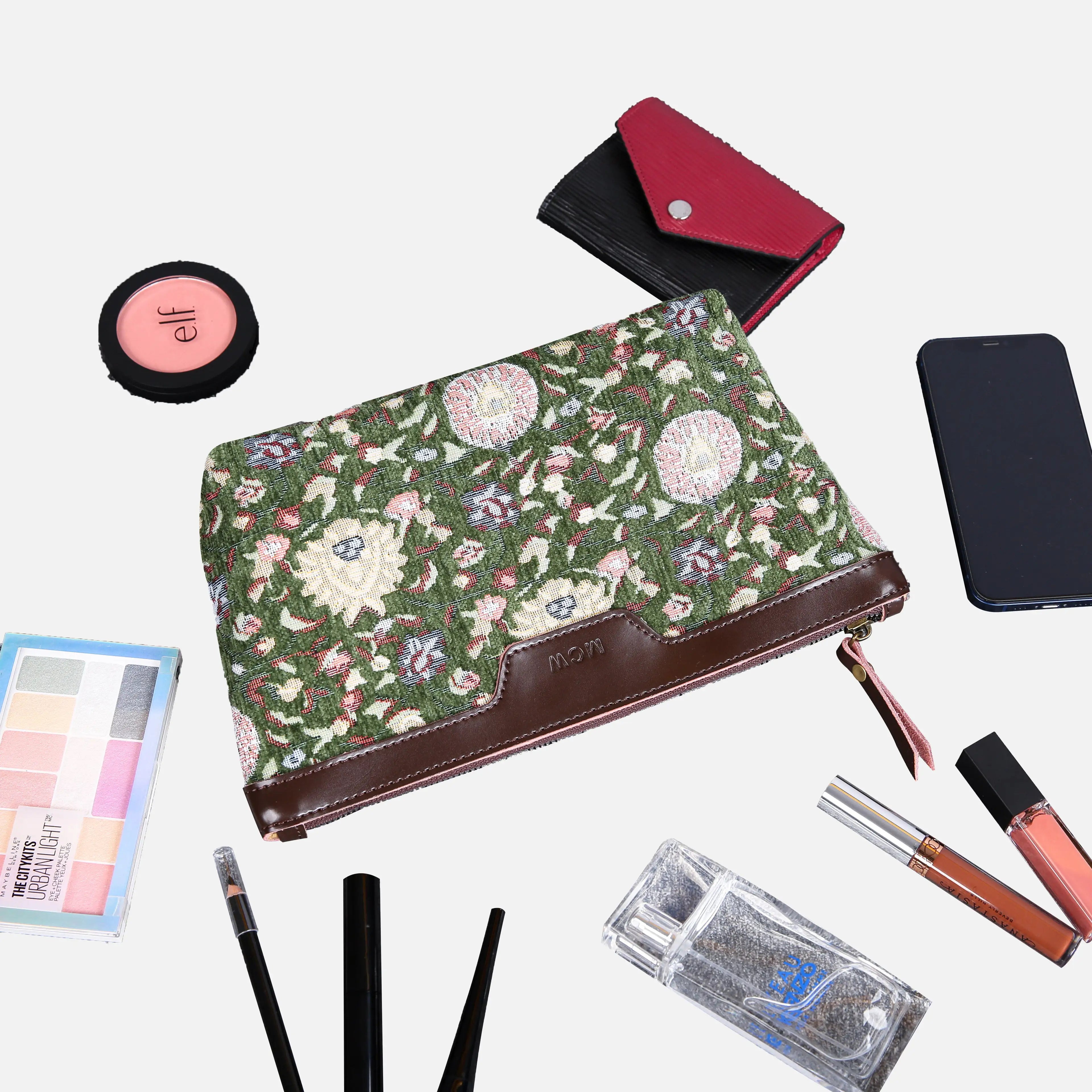 Bouquet Arugula Green Carpet Makeup Bag Carpetbag of America capacity