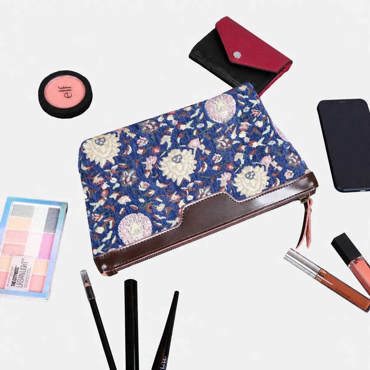 Bouquet Blue Carpet Makeup Bag Carpetbag of America capacity