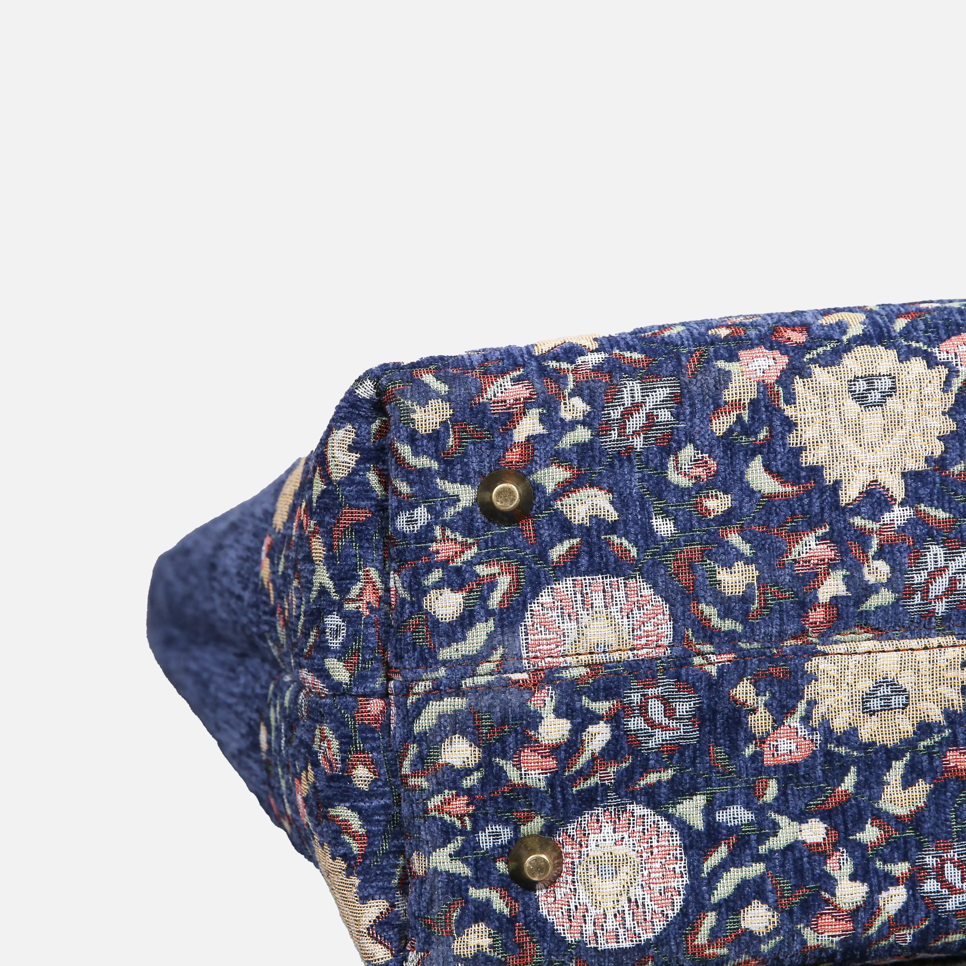 Bouquet Blue Carpet Tote Shopper Carpetbag of America bottom detail