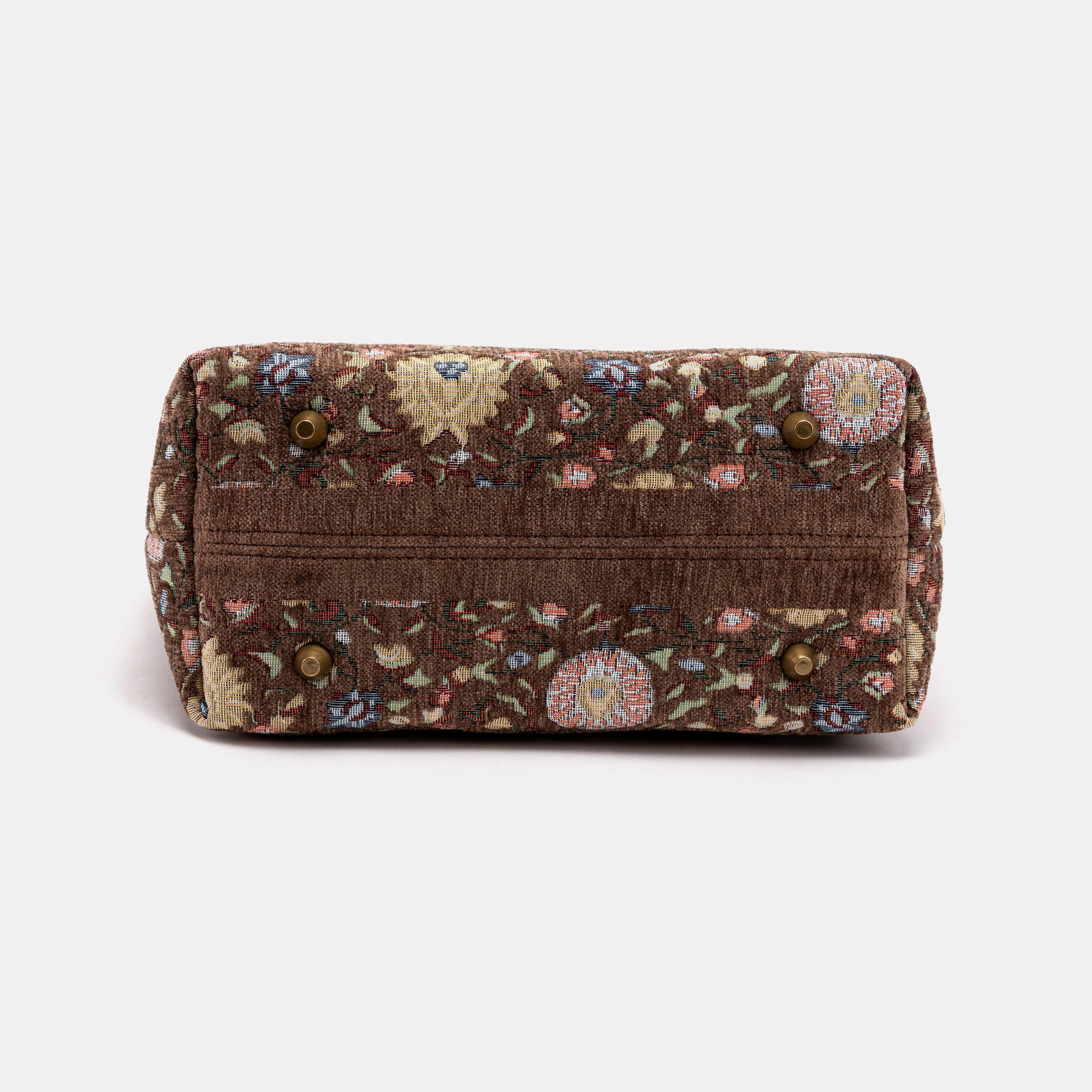 Bouquet Rose Coffee Everyday Tote Bag Carpetbag of America bottom