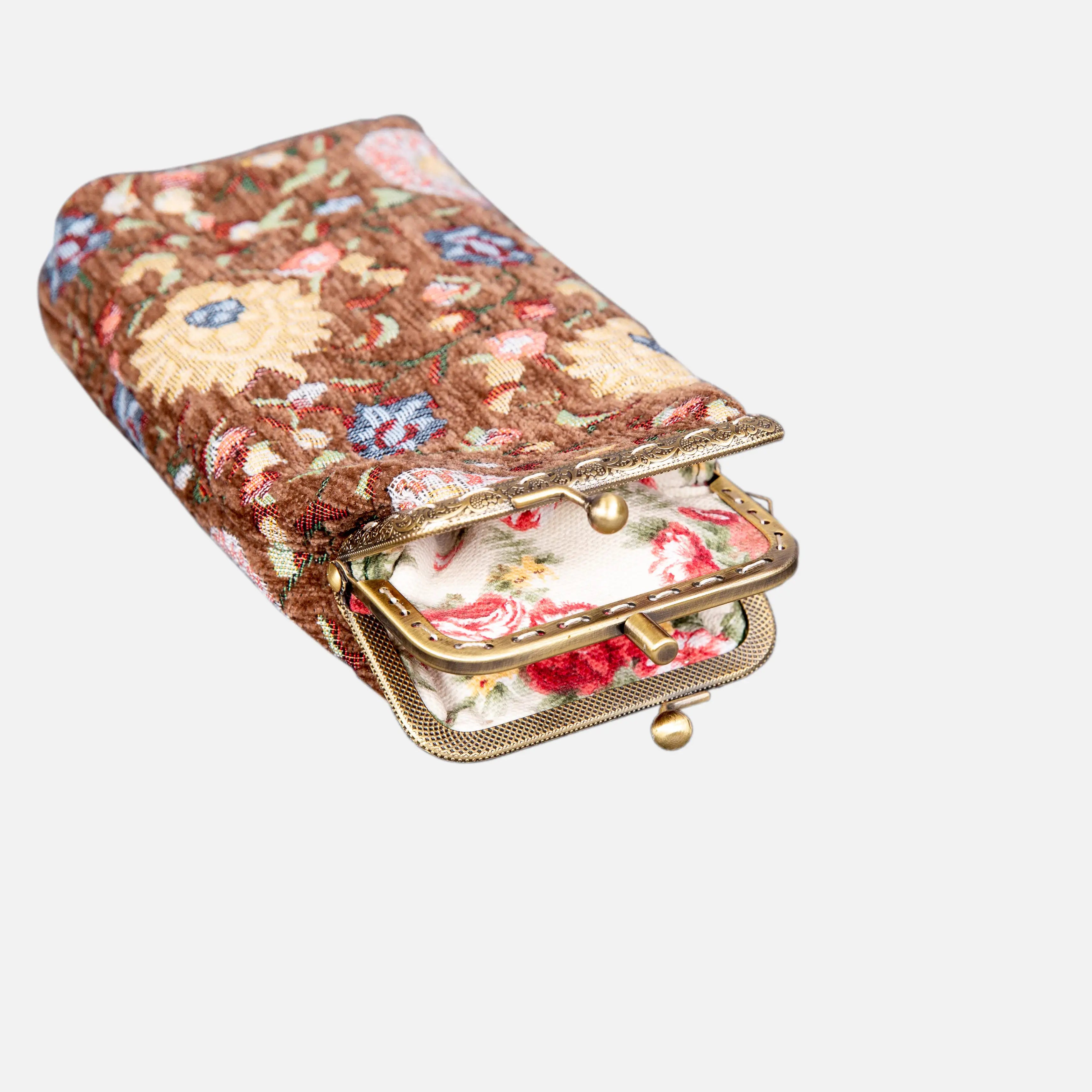 Oriental Carpet Eyeglasses Case of America the metal clamp opens-3