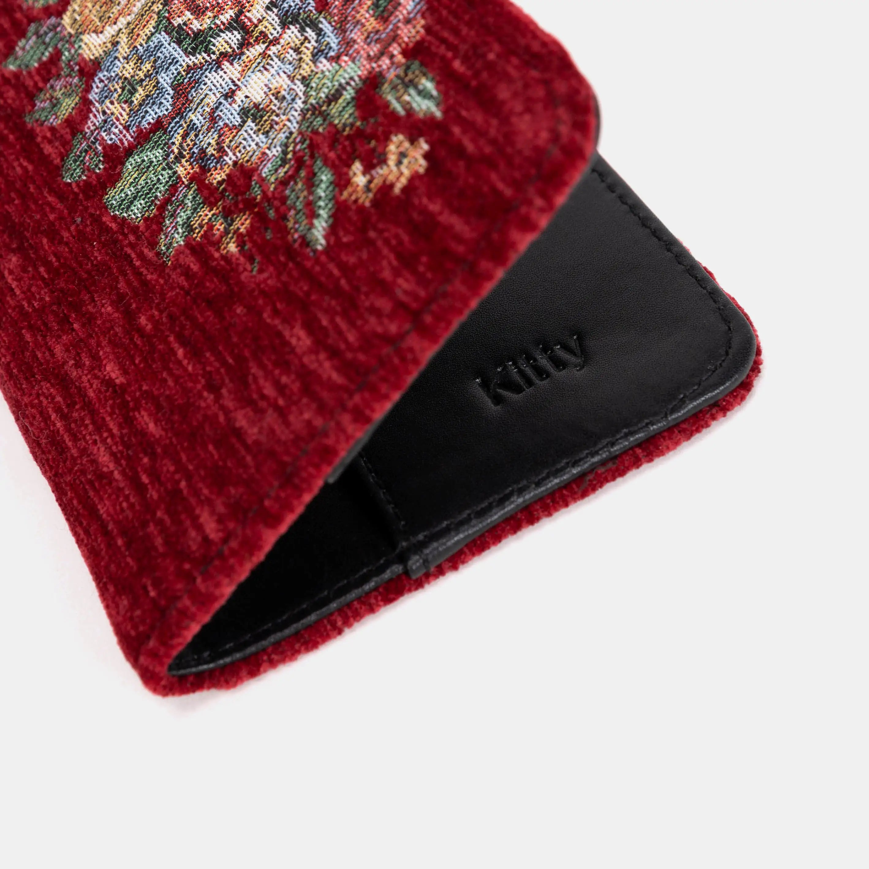 Bouquet Rose Red Passport Cover of America bottom