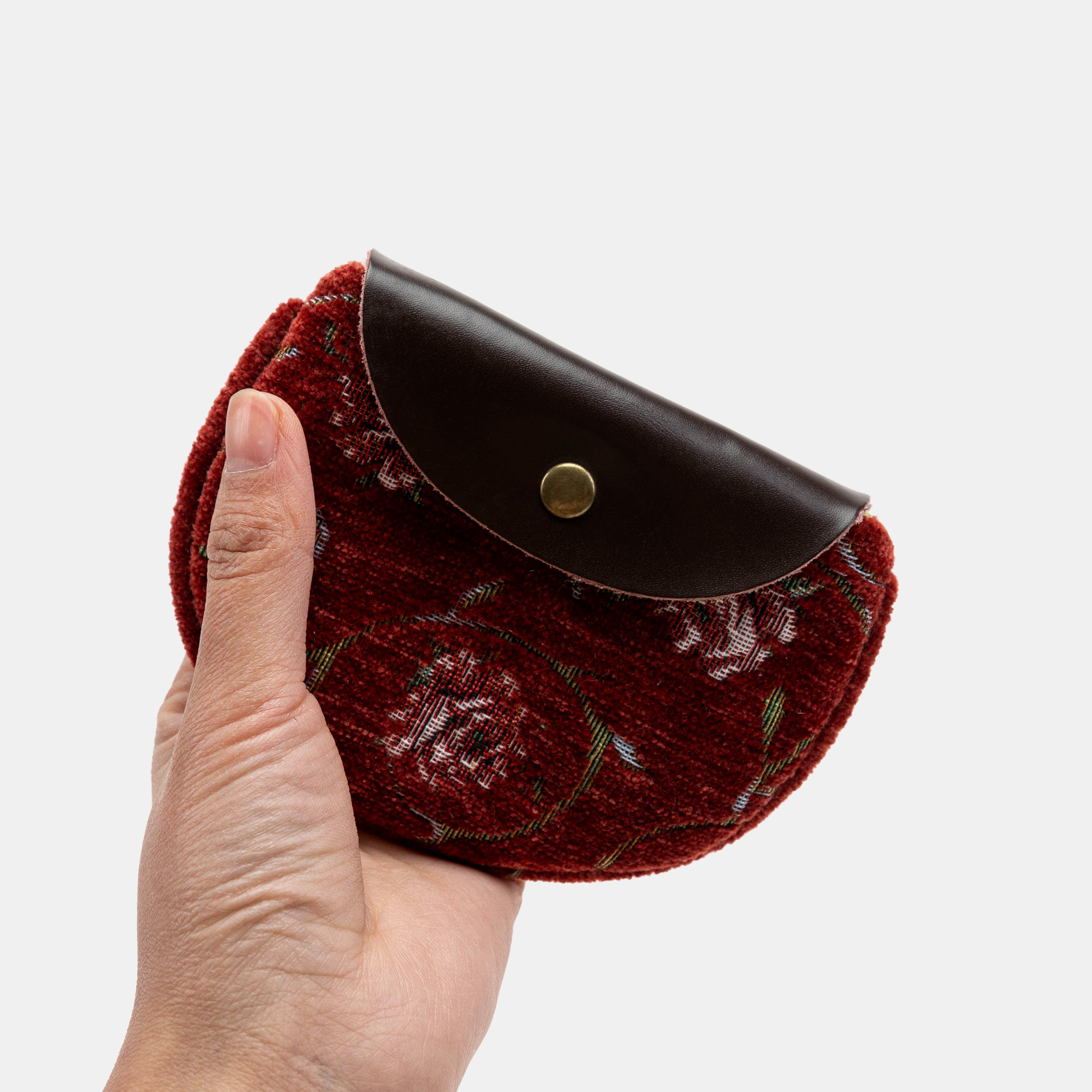 Rose Series Red Rosary Bag Carpetbag of America holding-3