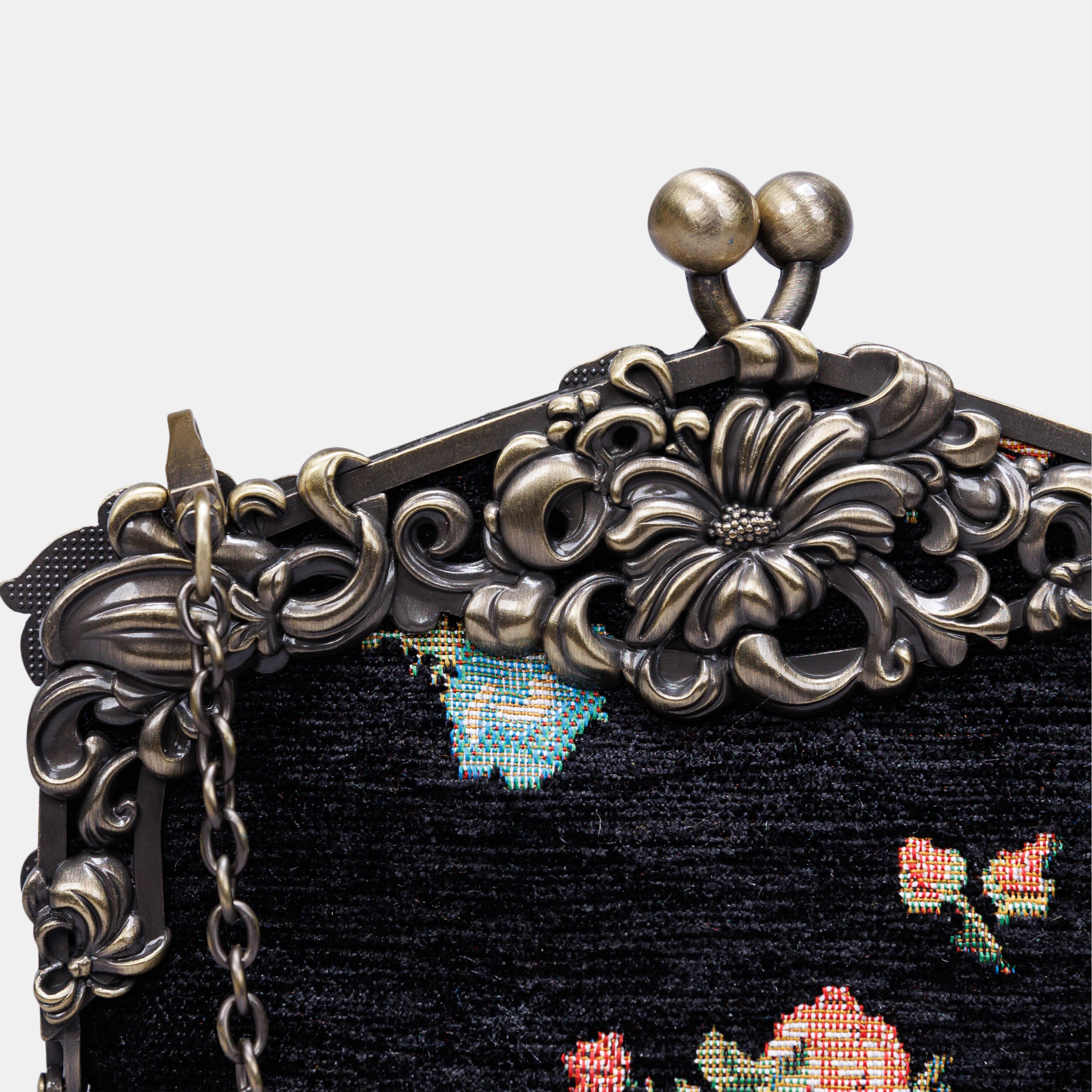 Bouquets Black Chatelaine Purse Large carpet bag of America detail