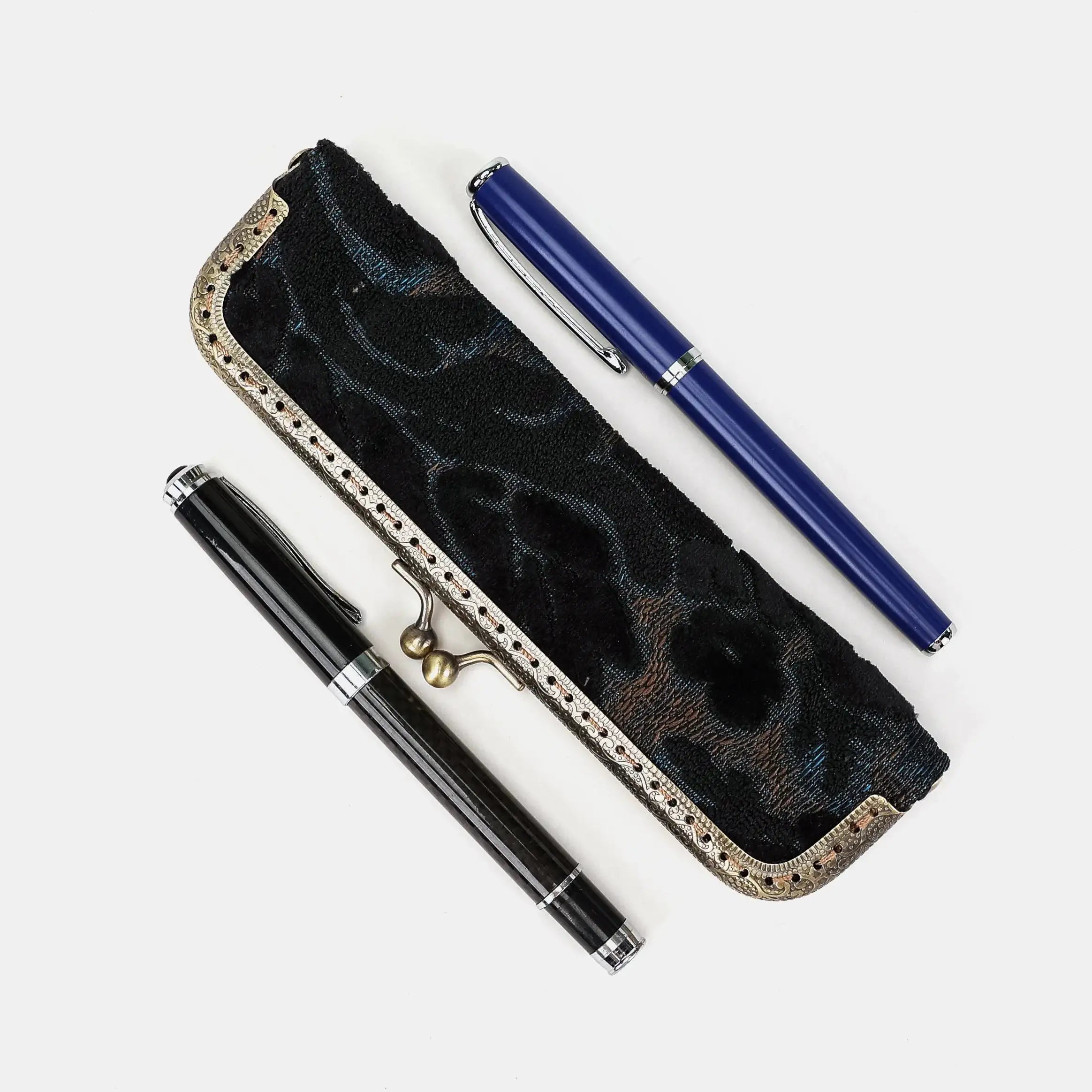 Burnout Velvet Black Duo Pen Case Carpetbag of America with pens