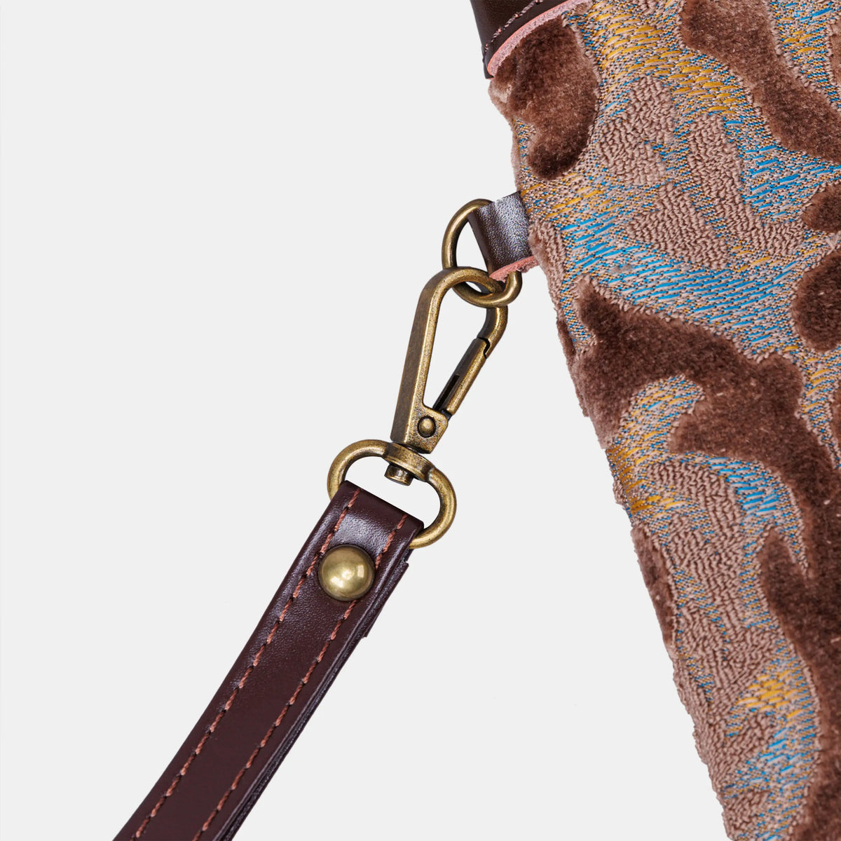Burnout Velvet Camel carpet bag MCW Handmade details