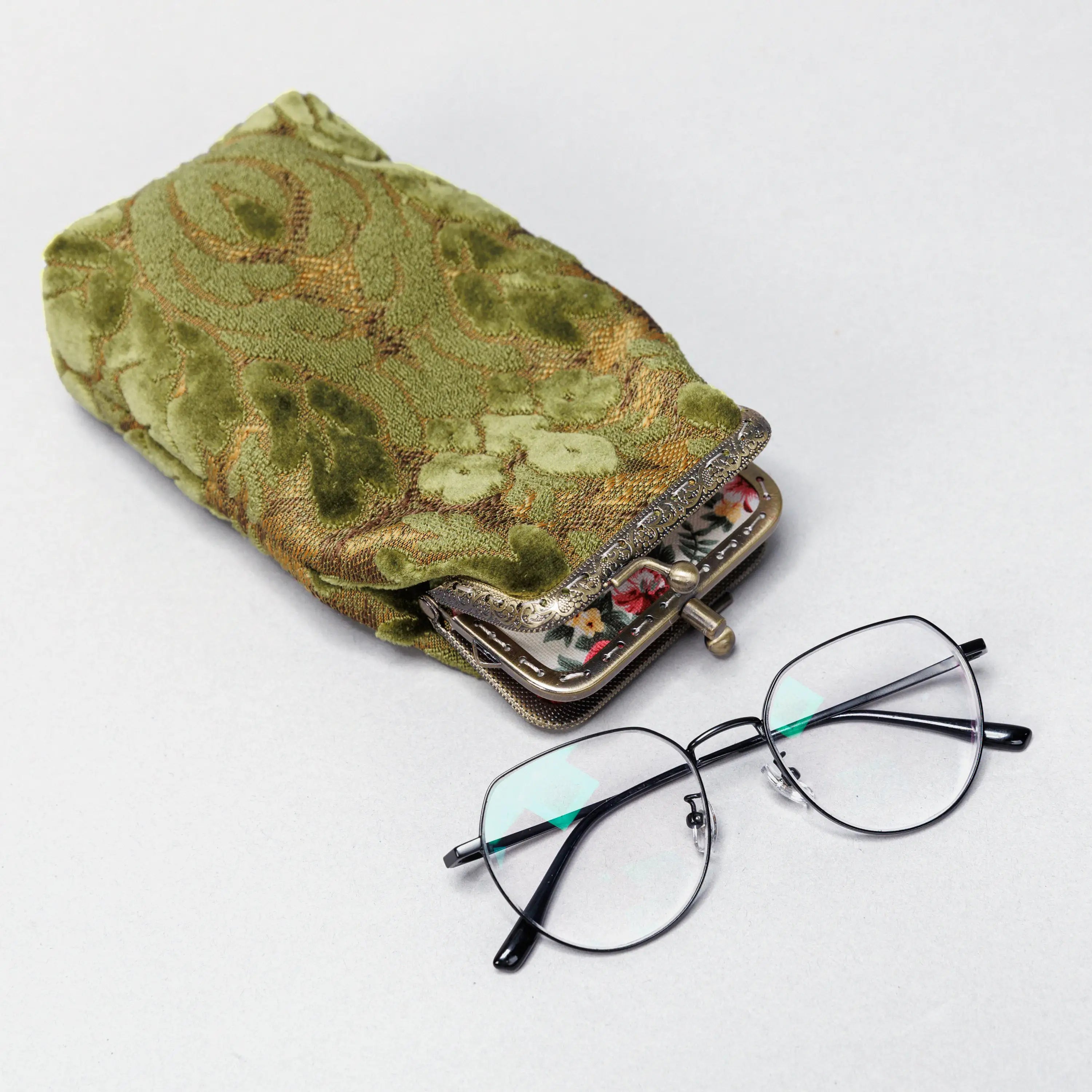 Burnout Velvet Fern Green Carpet Eyeglasses Case of America with glasses -3