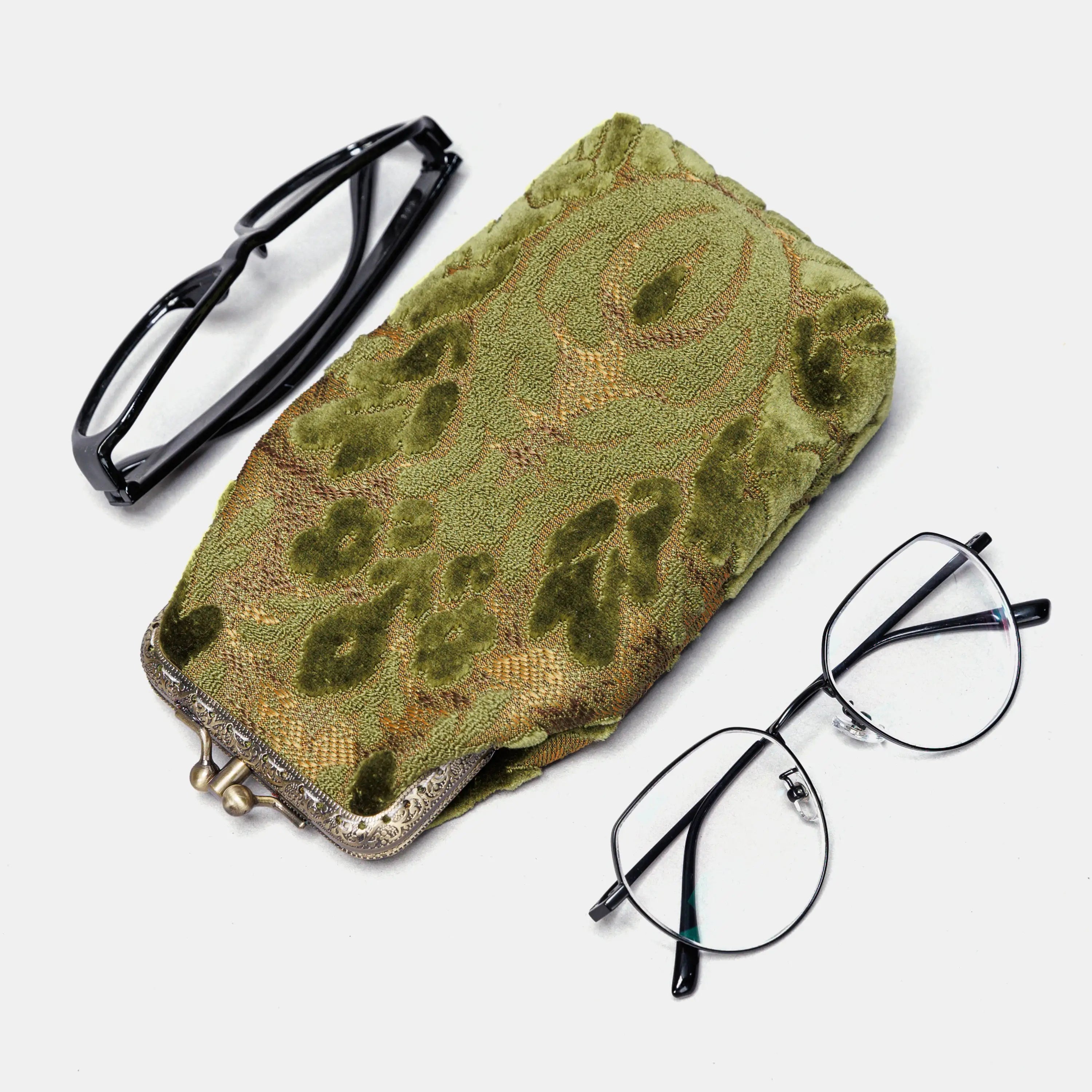 Burnout Velvet Fern Green Carpet Eyeglasses Case  of America with glasses-2