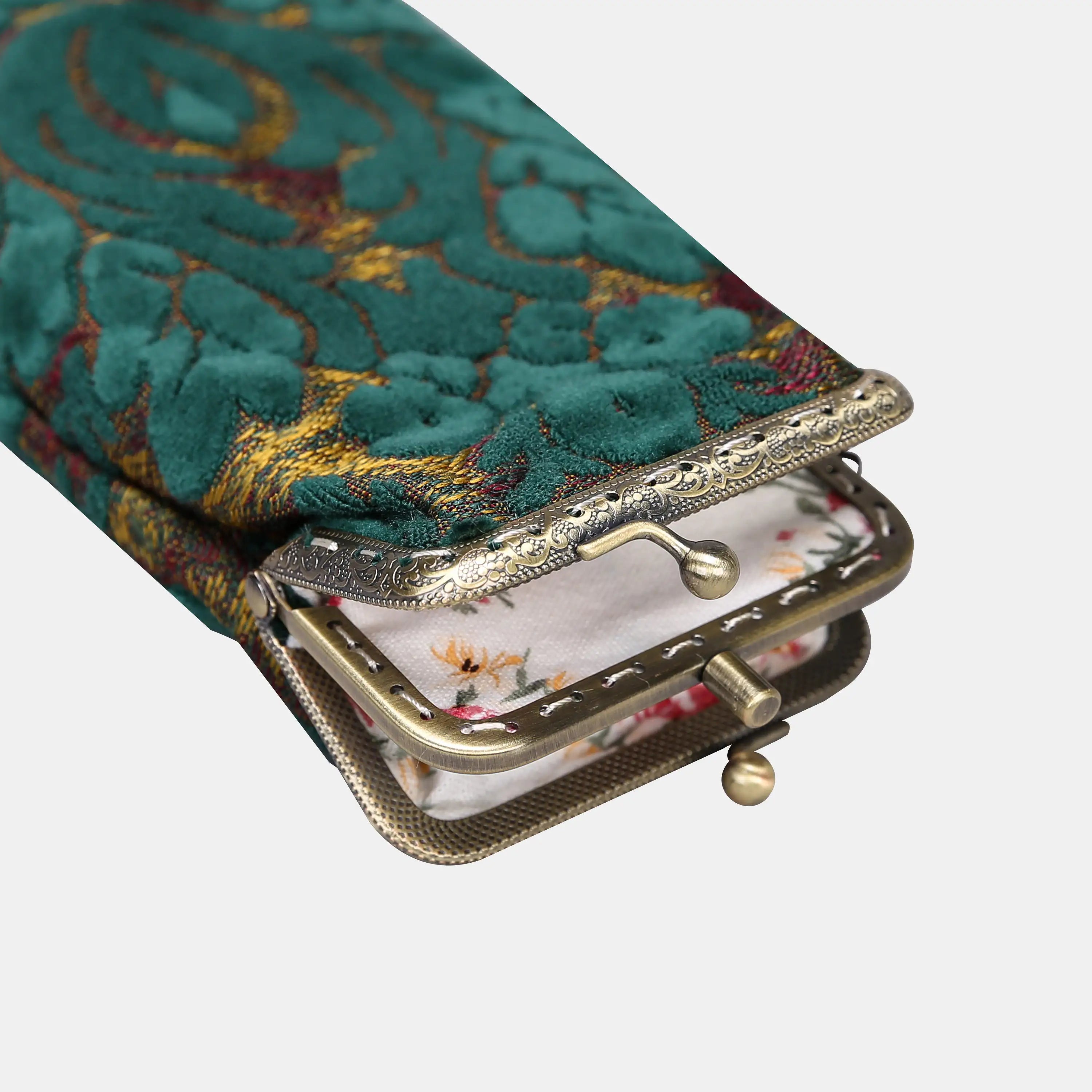 Burnout Velvet Jade Green Carpet Eyeglasses Case of America the metal clamp opens-5