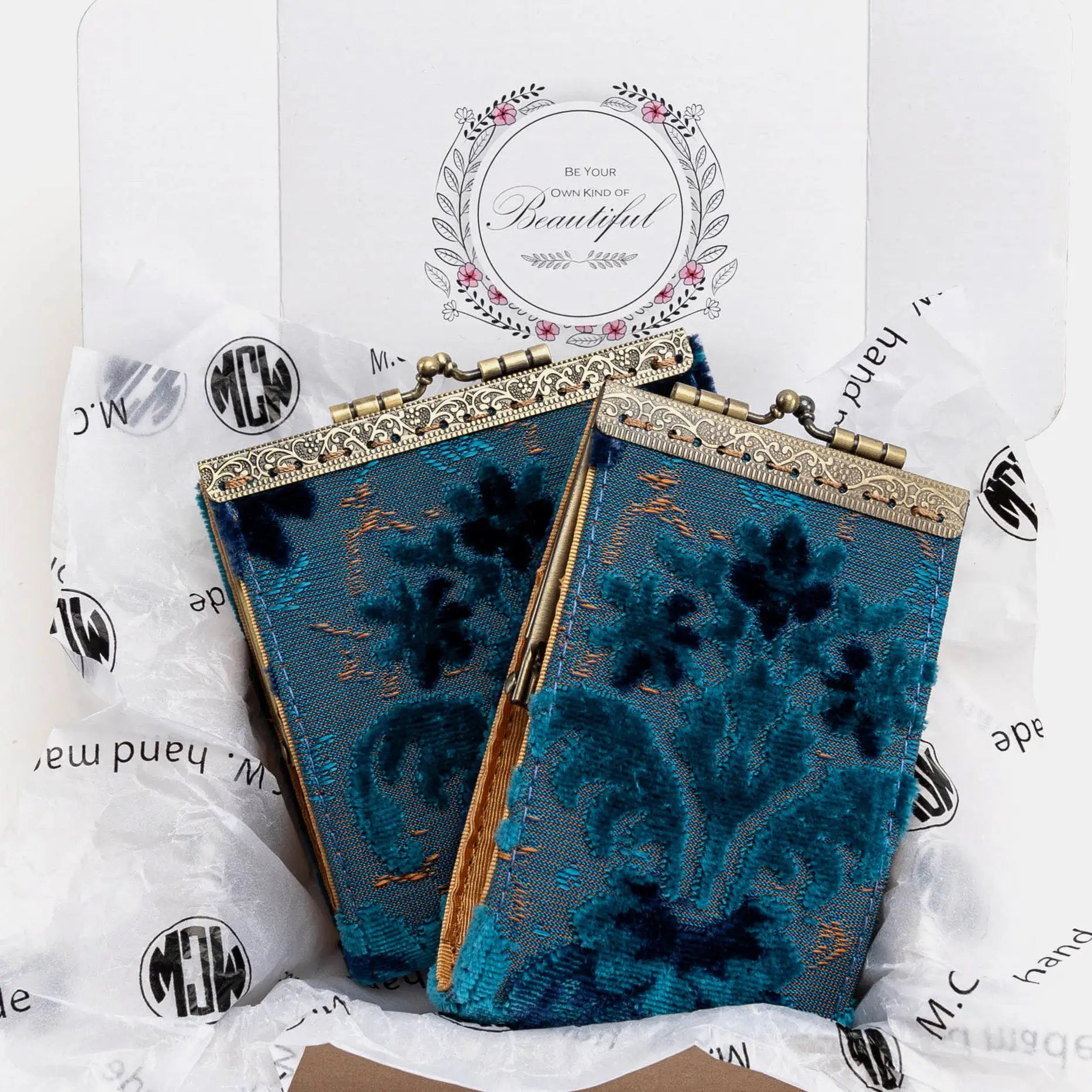 Burnout Velvet Revival Aqua Card Wallet  of America package