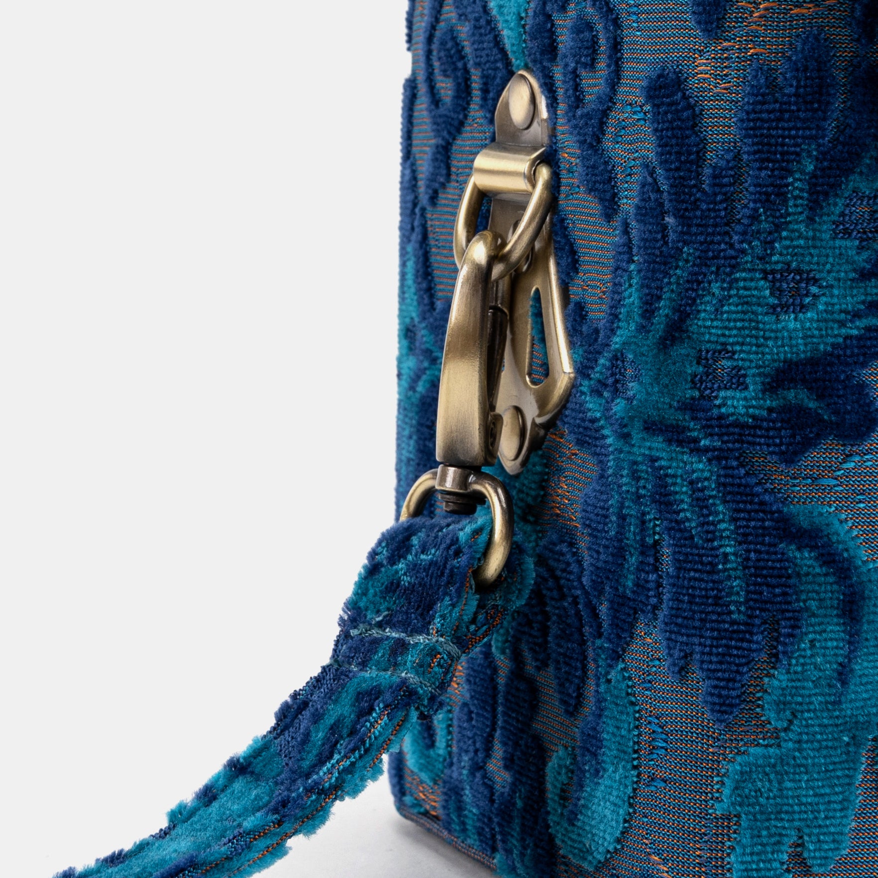 Burnout Velvet Revival Aqua Clara Medium Train Case Purse of America clasp