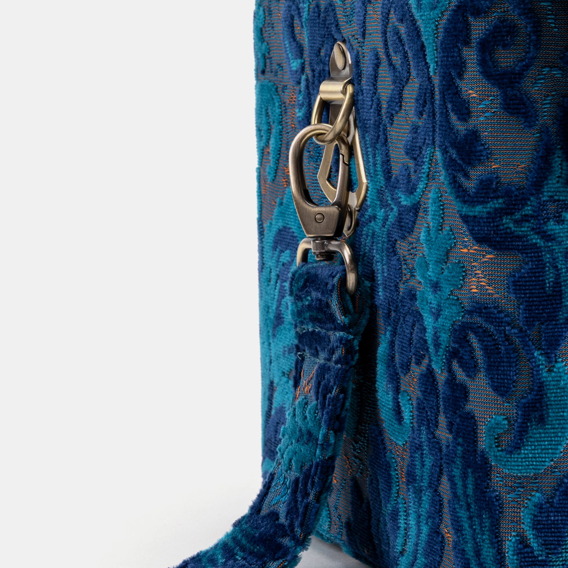 Burnout Velvet Revival Aqua Josephine Large Train Case of America clasp