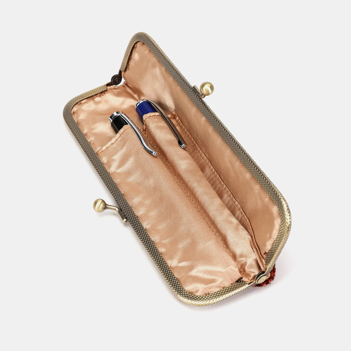 Revival Scarlet Duo Pen Case Carpetbag of America inside