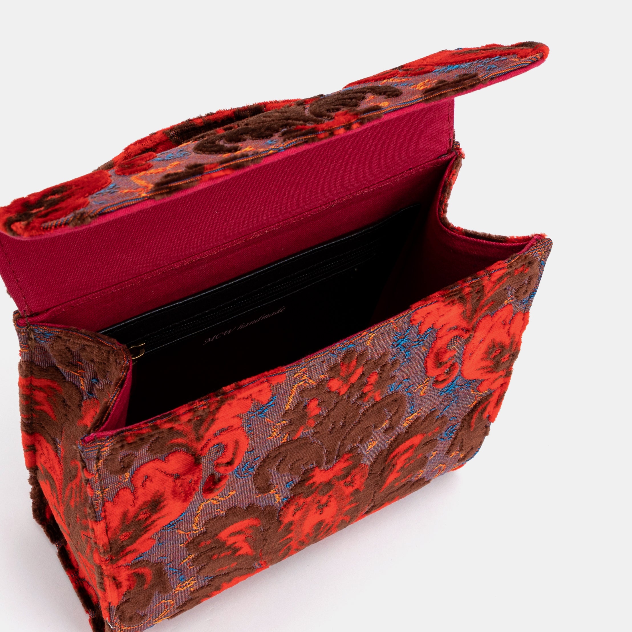 Burnout Velvet Revival Scarlet Flap Satchel Carpetbag of America opening
