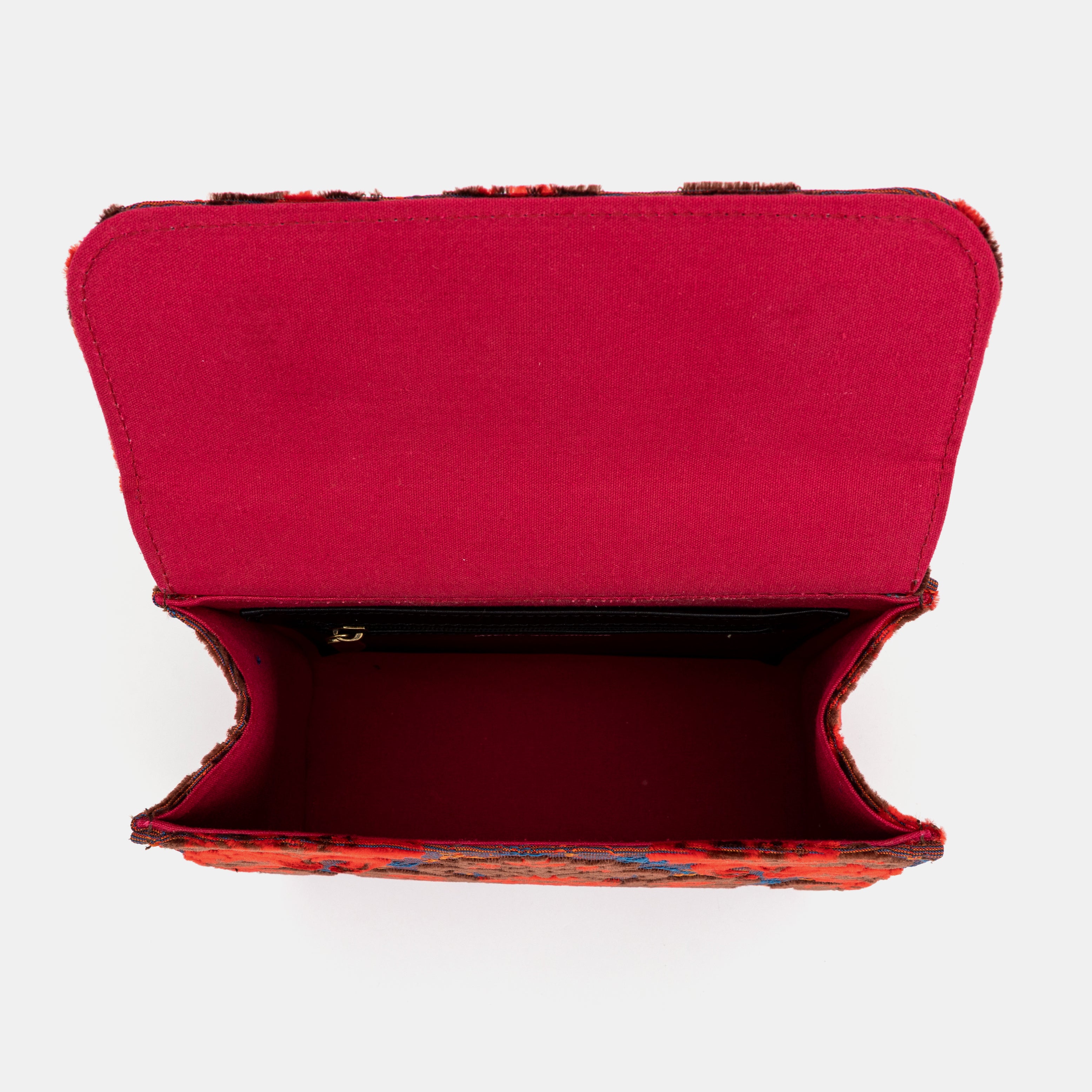 Burnout Velvet Revival Scarlet Flap Satchel Carpetbag of America inside