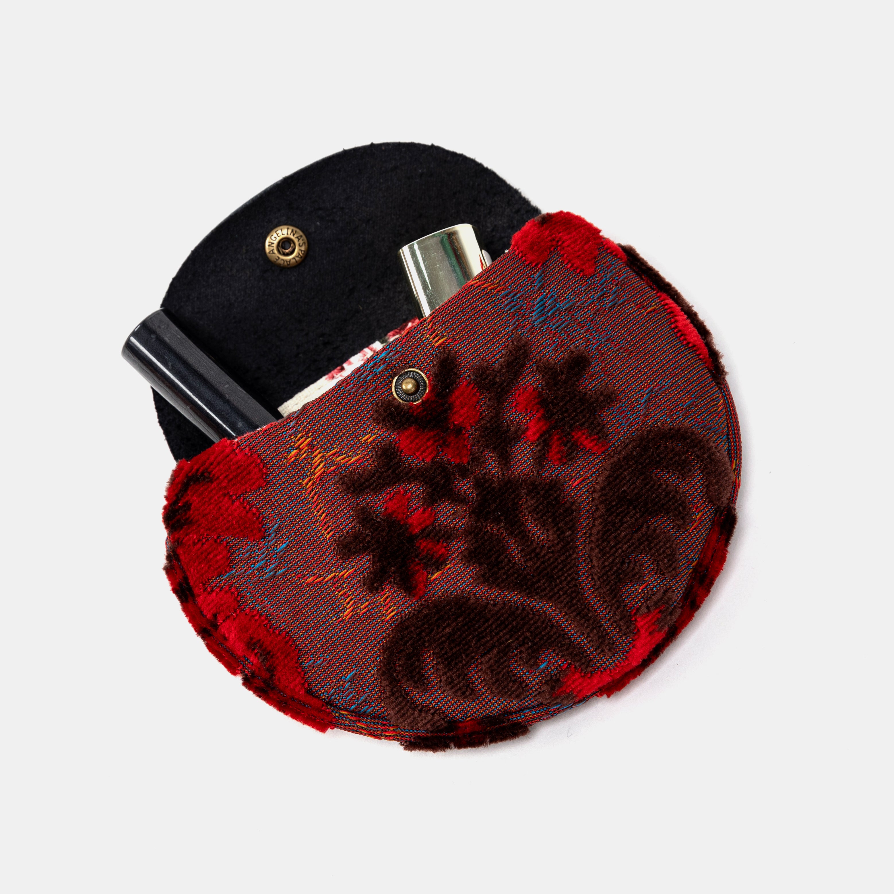 Burnout Velvet Revival Scarlet Double Kiss Clasp Coin Purse of America in use-3