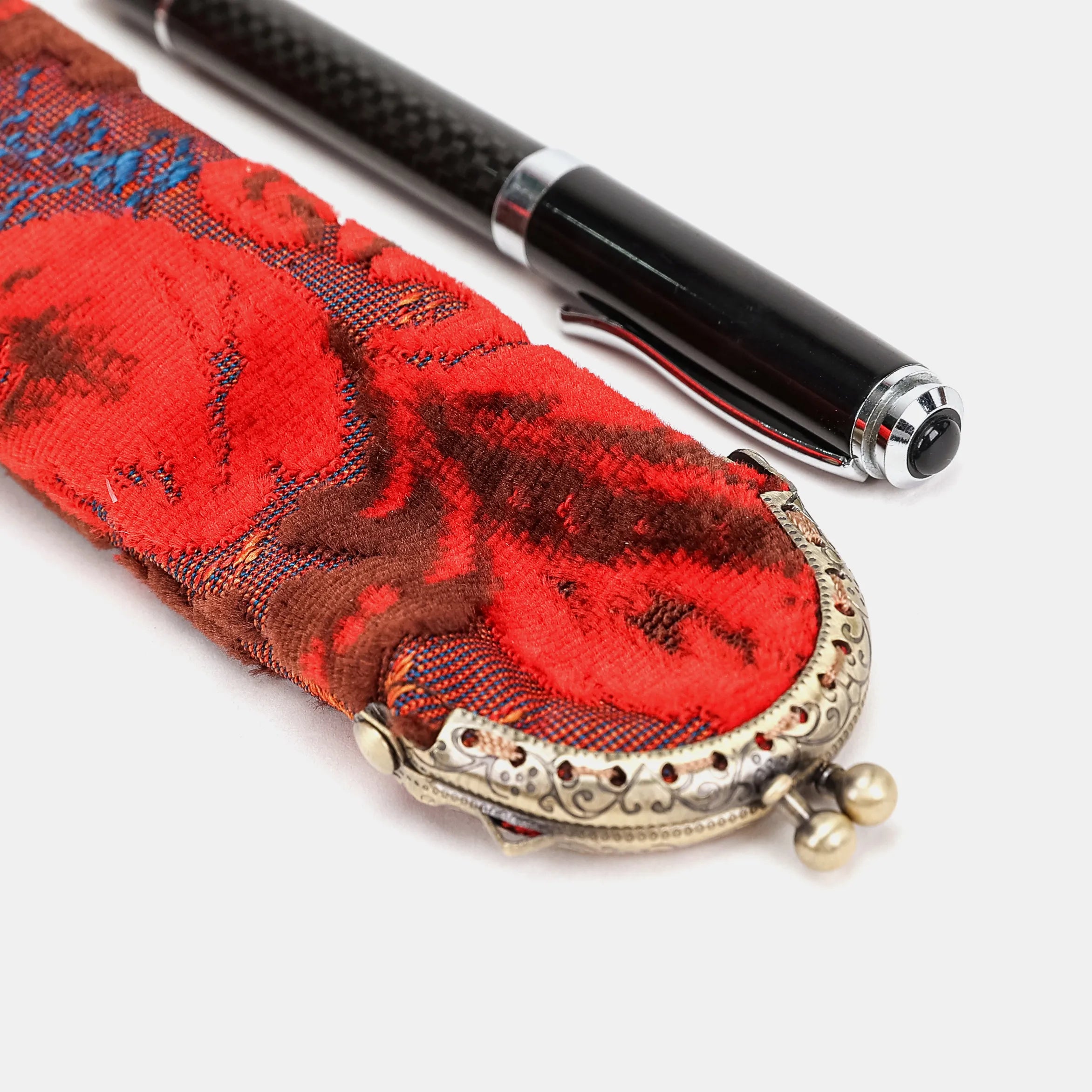Burnout Velvet Revival Scarlet Solo Pen Case Carpetbag of America metal frame